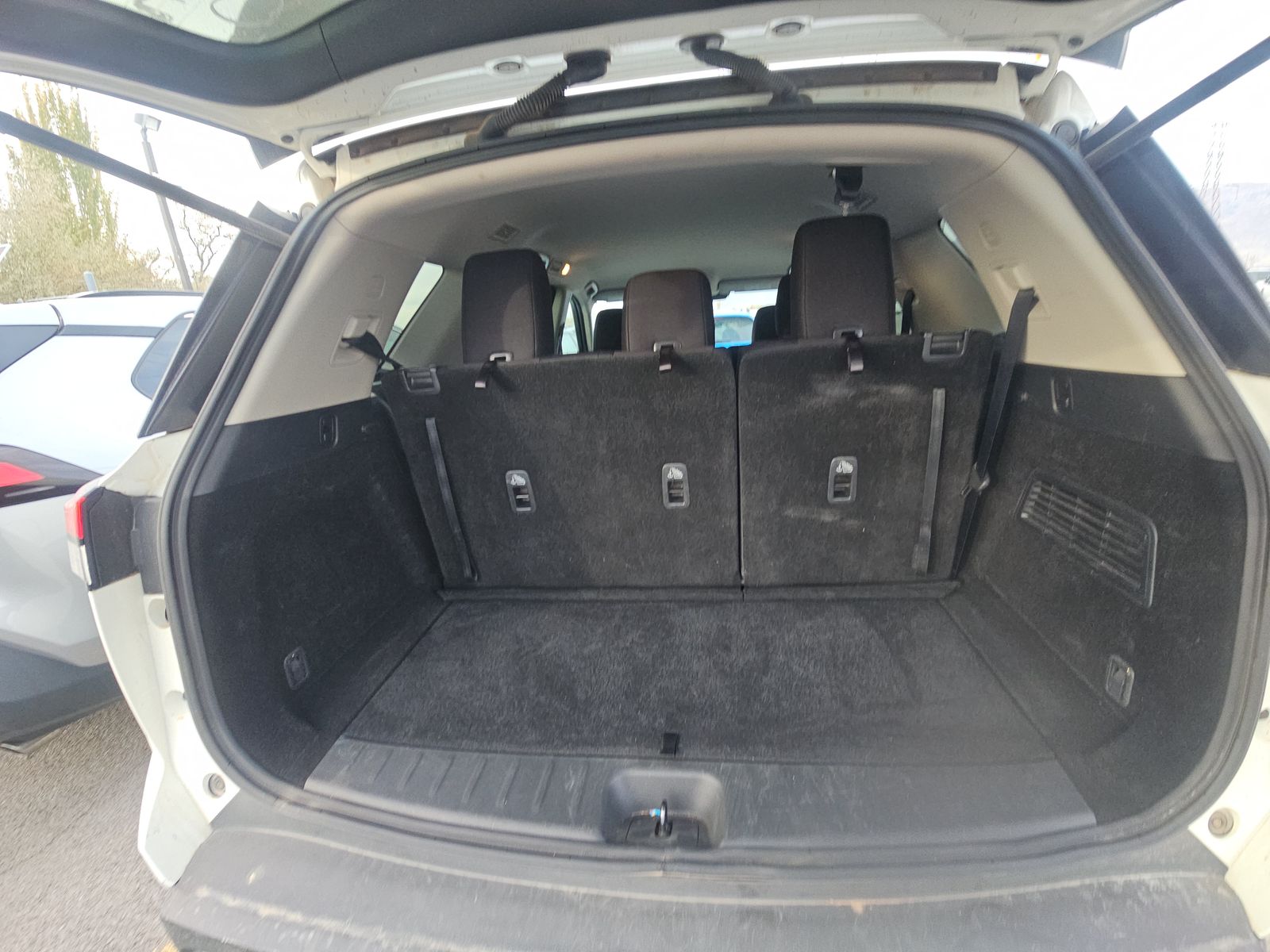 2024 Nissan Pathfinder SV AWD