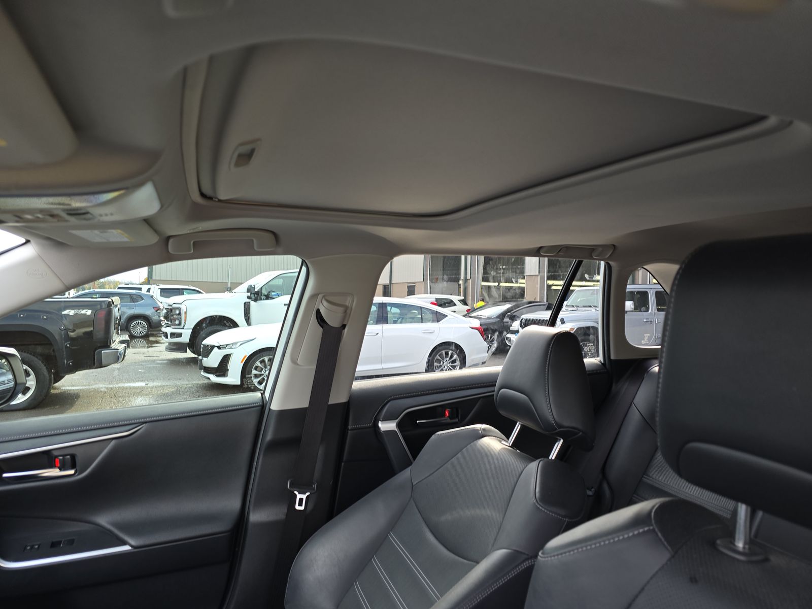 2023 Toyota RAV4 Limited FWD