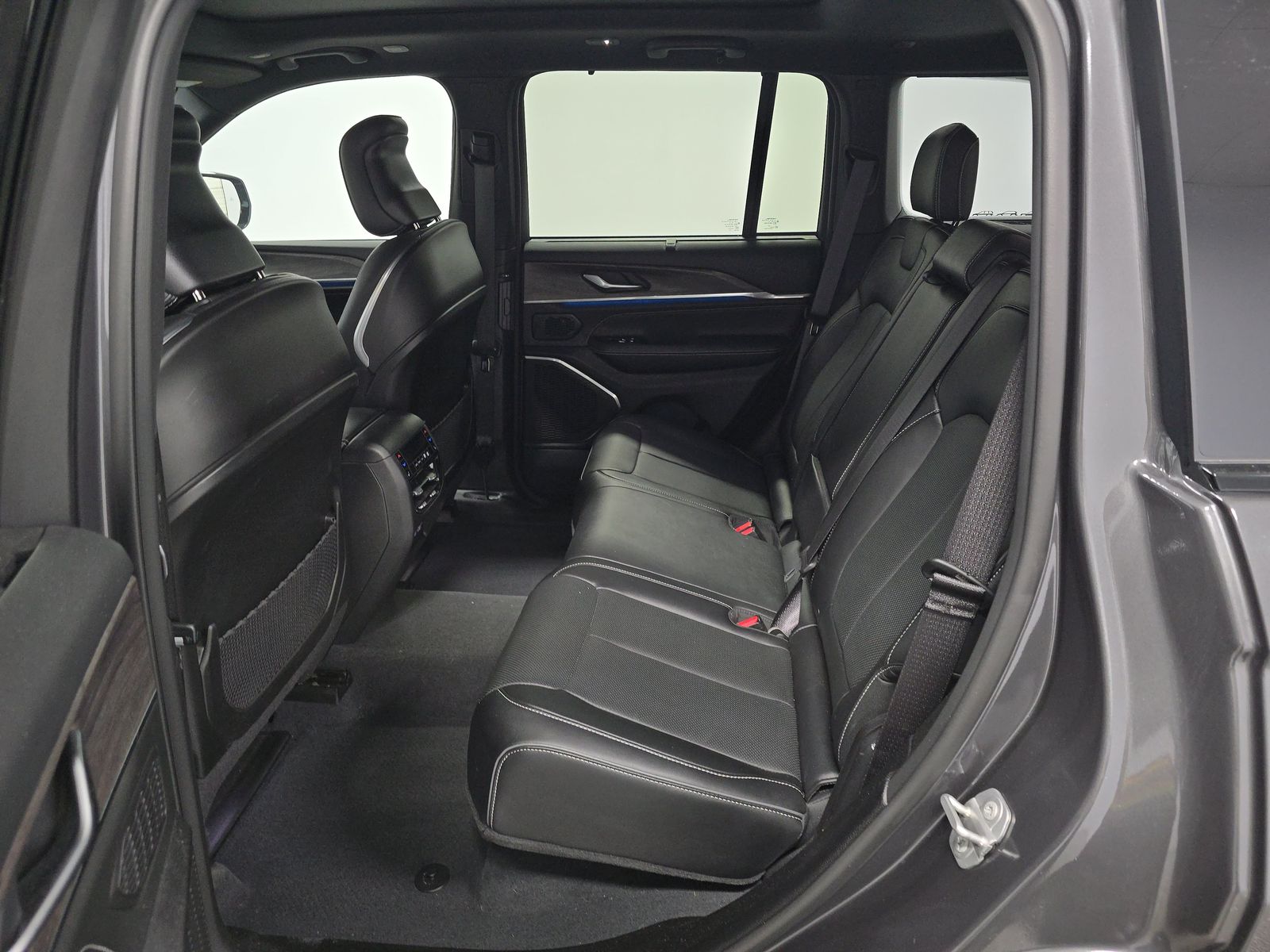 2023 Jeep Grand Cherokee Overland AWD