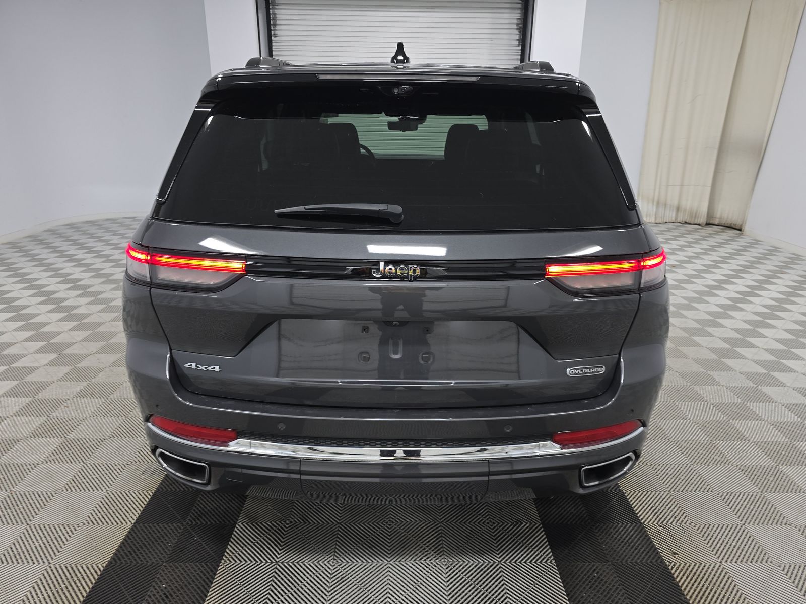 2023 Jeep Grand Cherokee Overland AWD