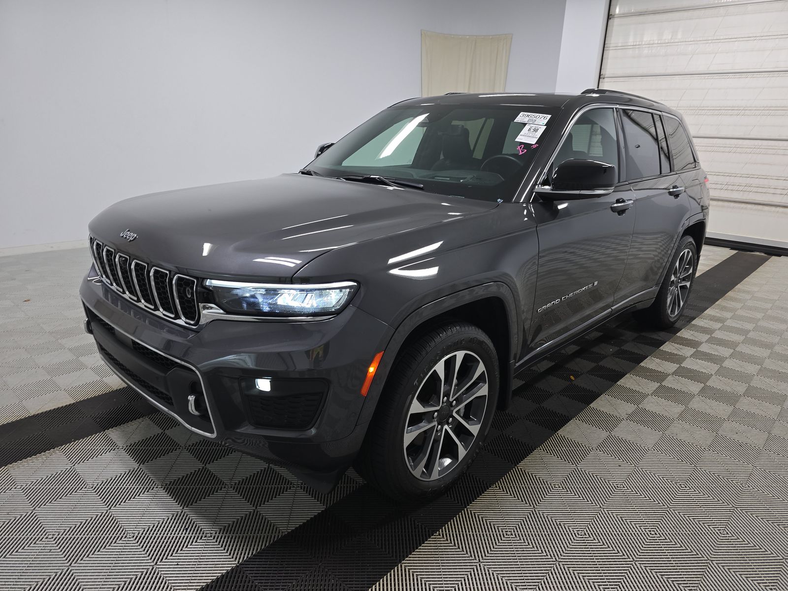 2023 Jeep Grand Cherokee Overland AWD