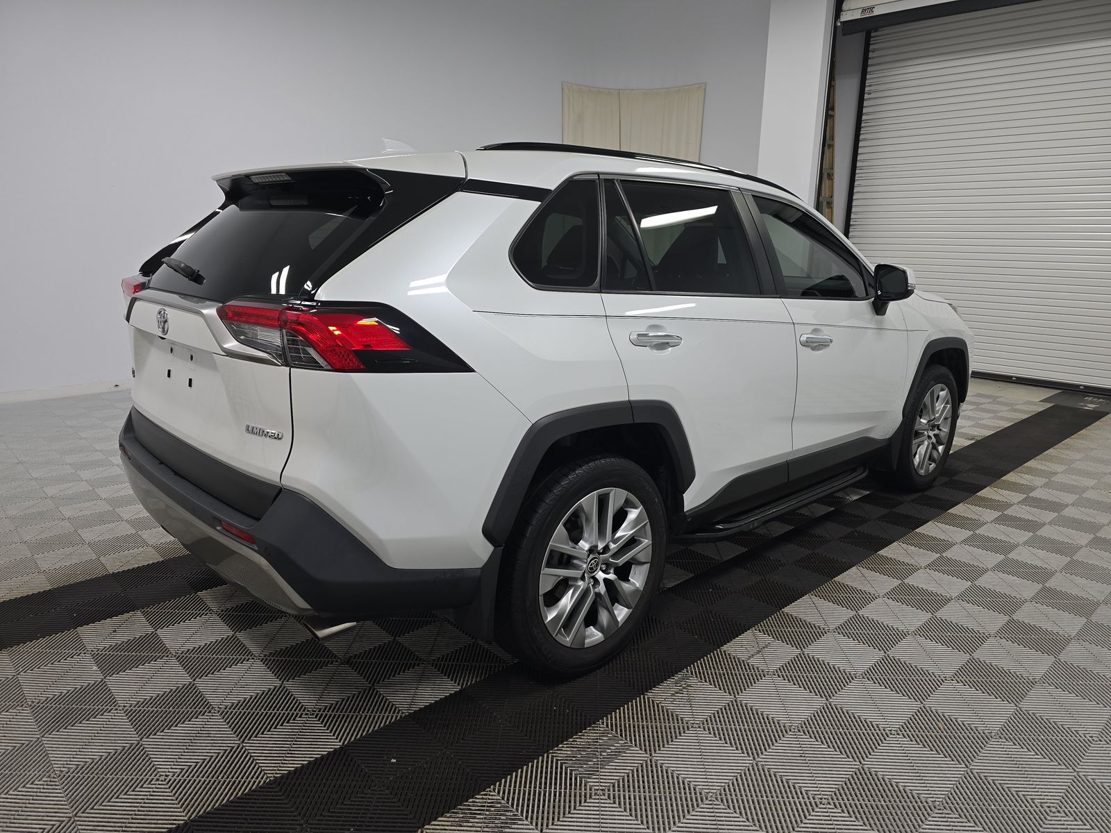 2023 Toyota RAV4 Limited FWD
