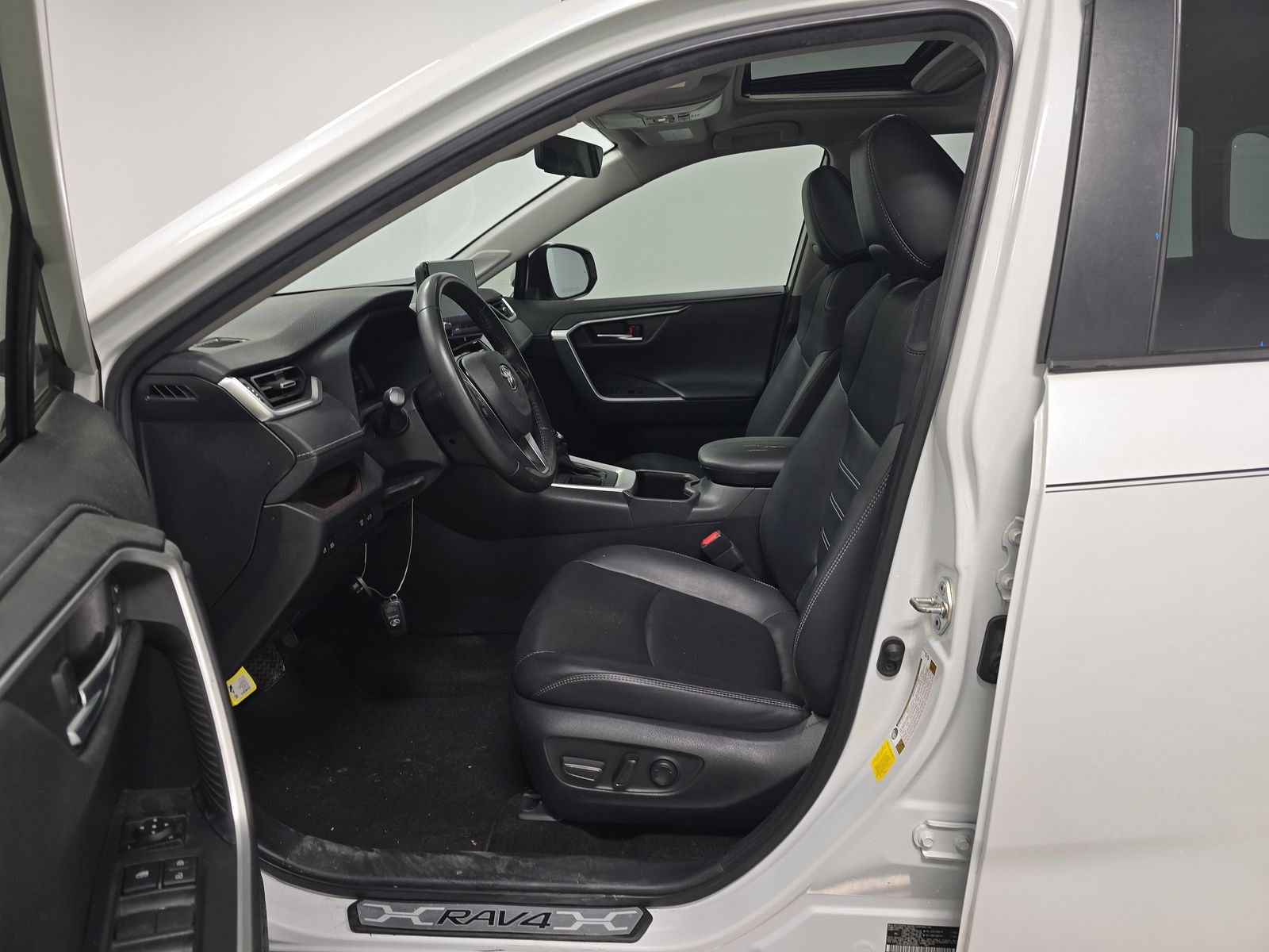 2023 Toyota RAV4 Limited FWD