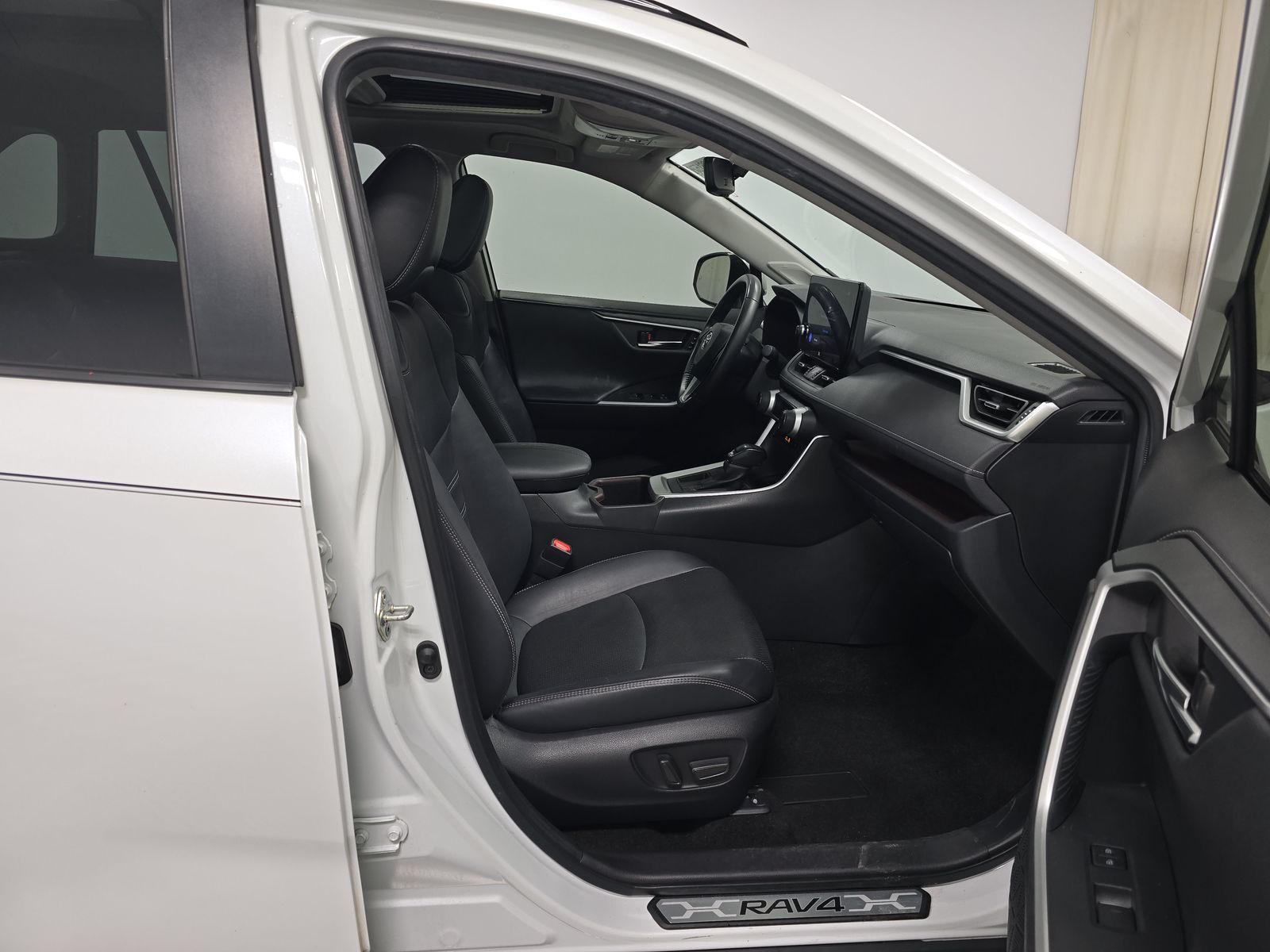 2023 Toyota RAV4 Limited FWD