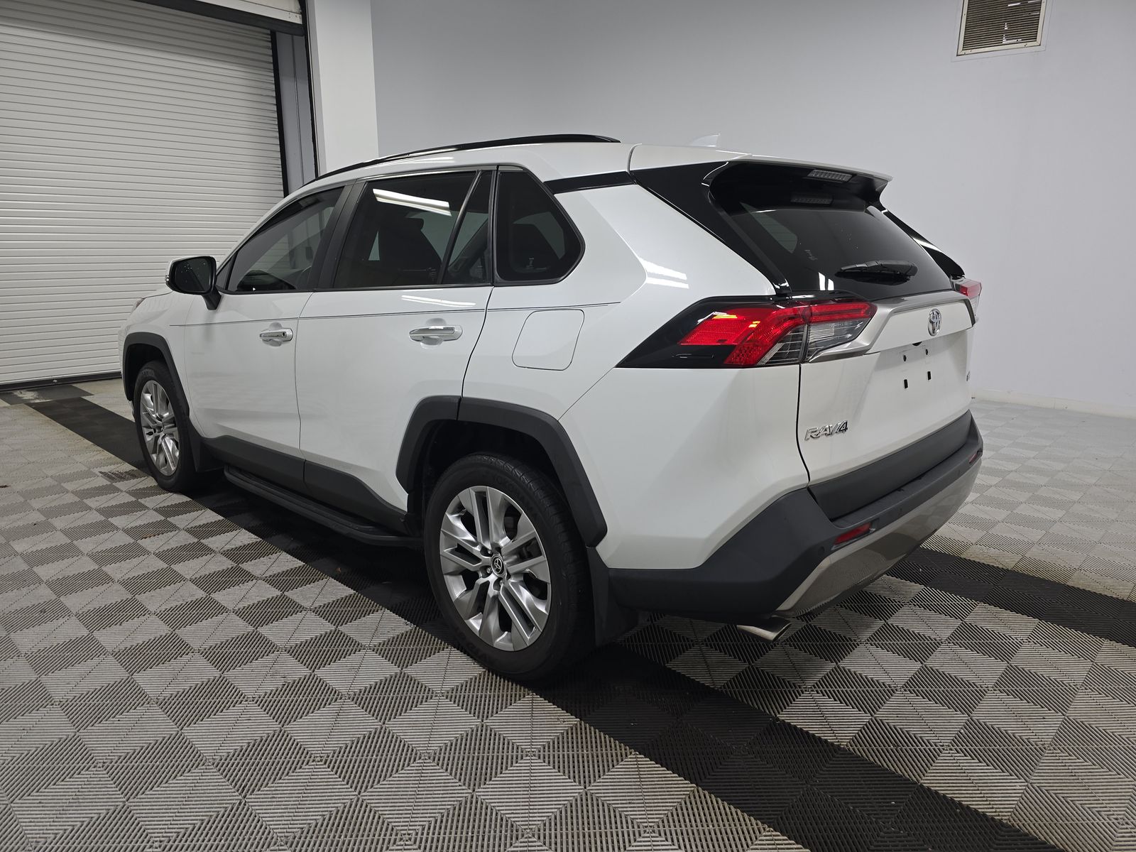 2023 Toyota RAV4 Limited FWD