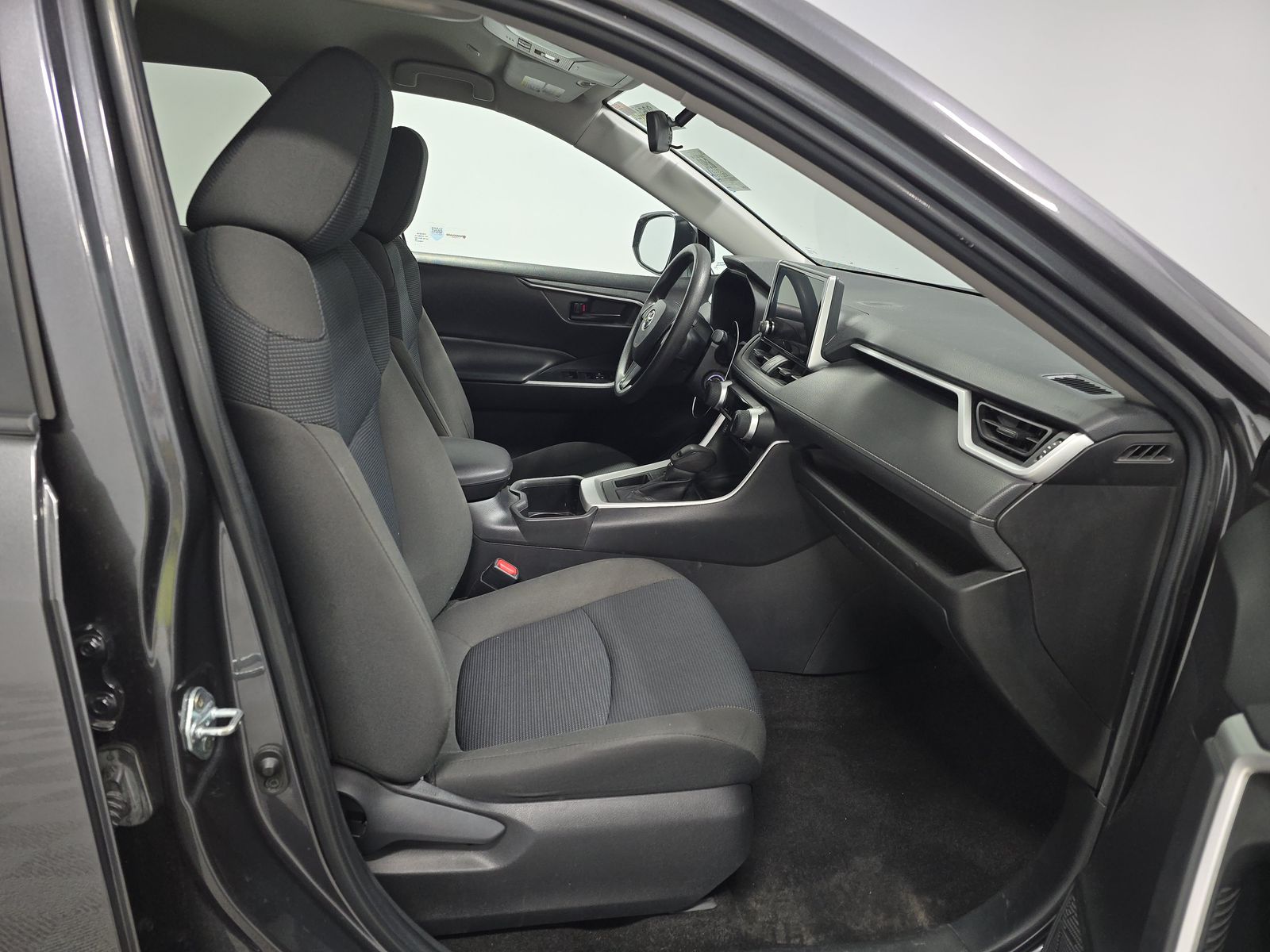 2023 Toyota RAV4 LE FWD