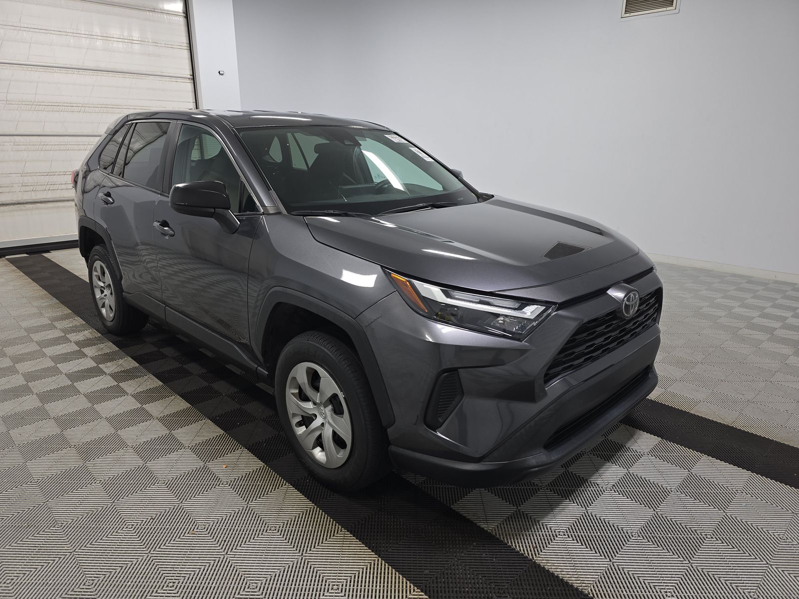 2023 Toyota RAV4 LE FWD