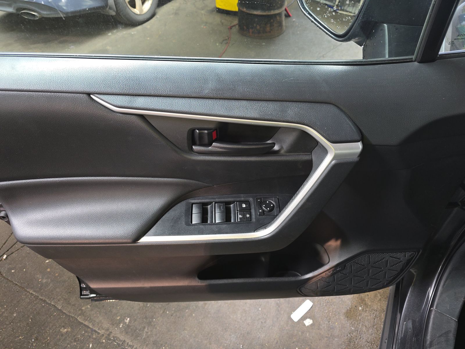 2023 Toyota RAV4 LE FWD