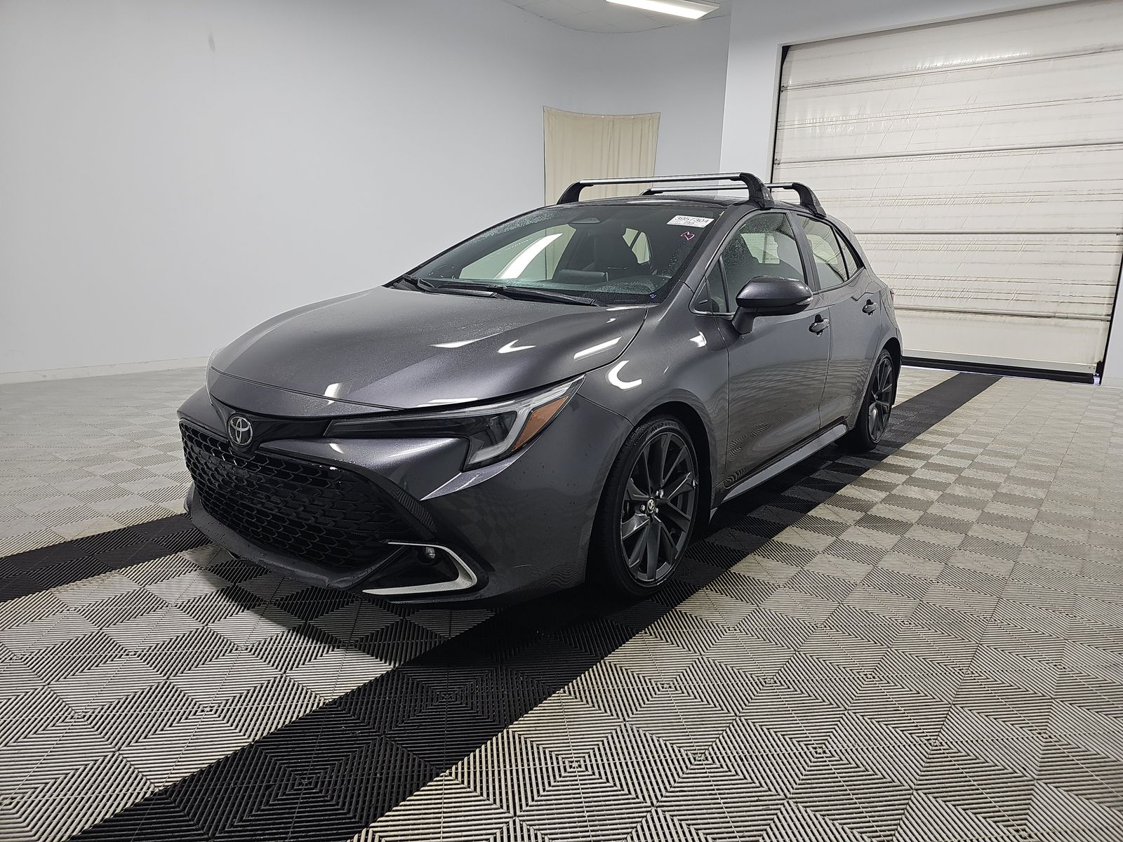 2025 Toyota Corolla XSE FWD