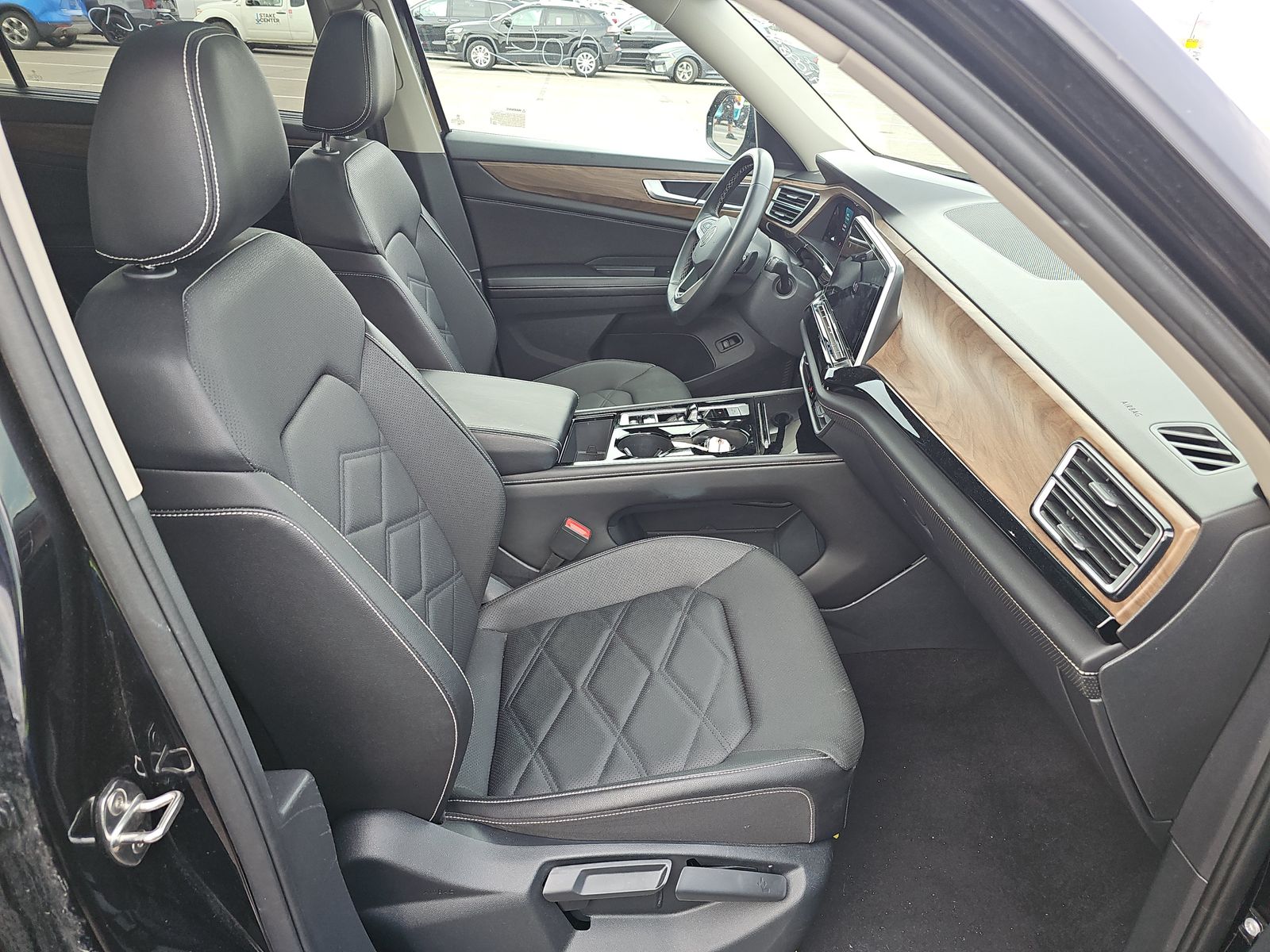 2024 Volkswagen Atlas 2.0T SE FWD