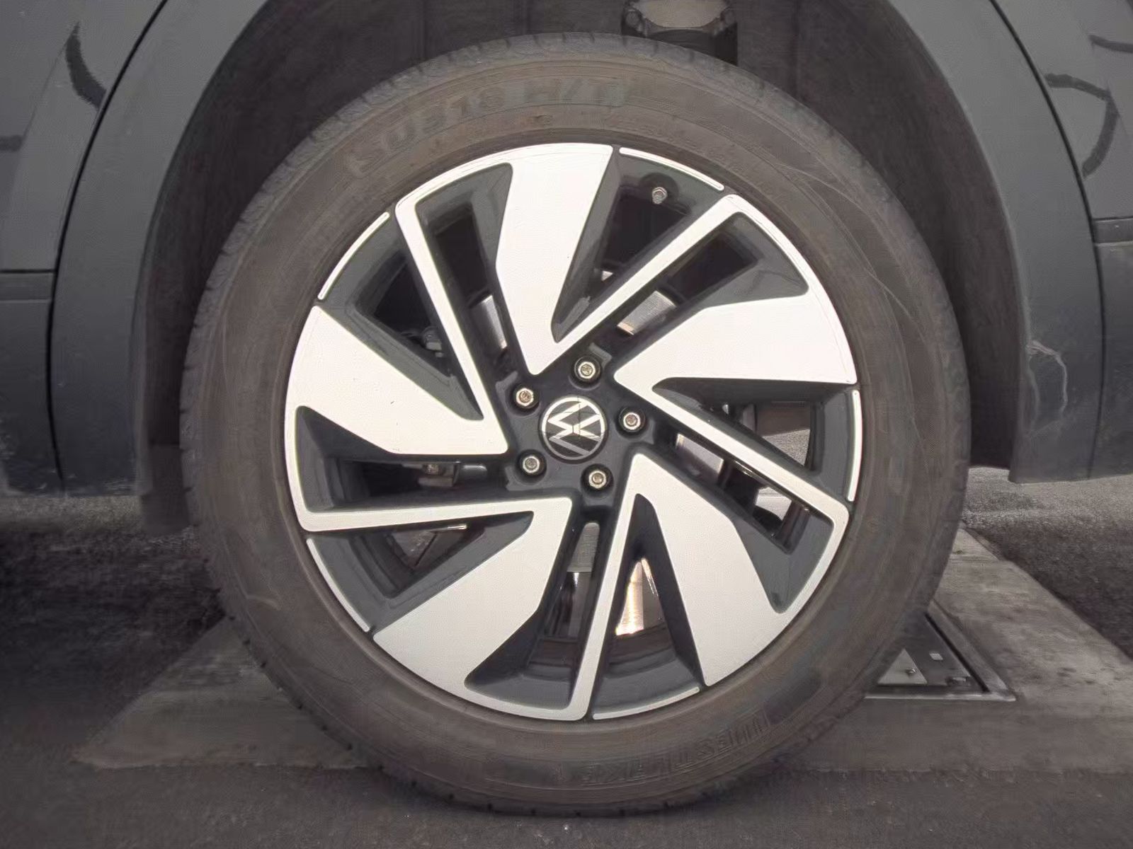 2024 Volkswagen Atlas 2.0T SE FWD