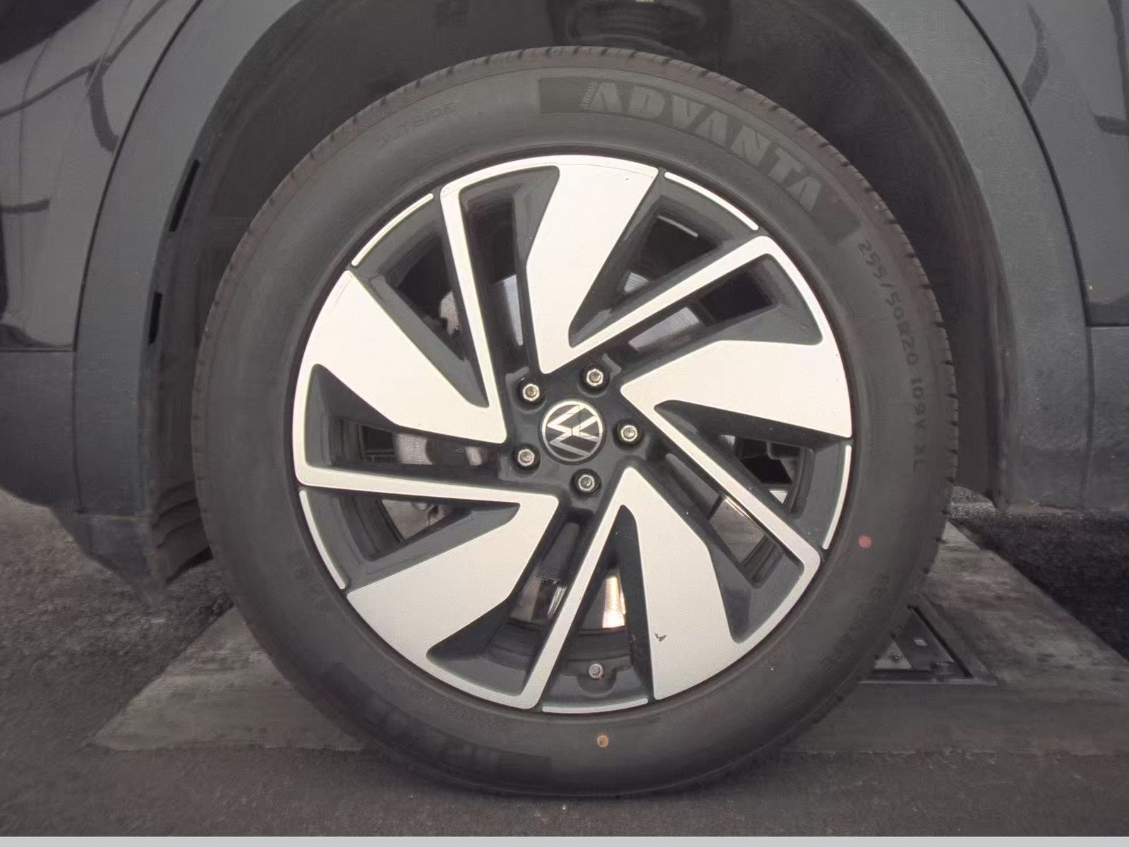 2024 Volkswagen Atlas 2.0T SE FWD