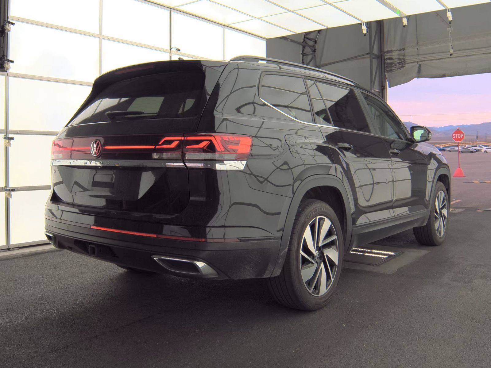2024 Volkswagen Atlas 2.0T SE FWD
