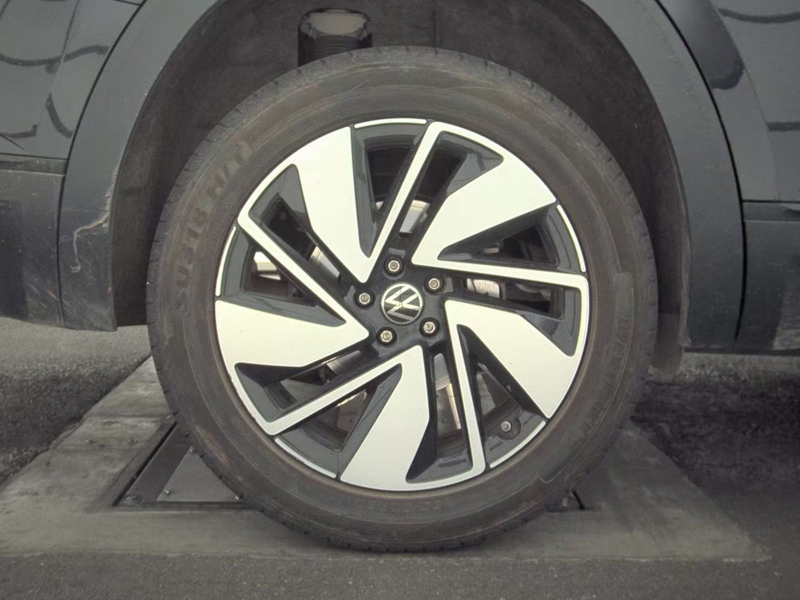 2024 Volkswagen Atlas 2.0T SE FWD