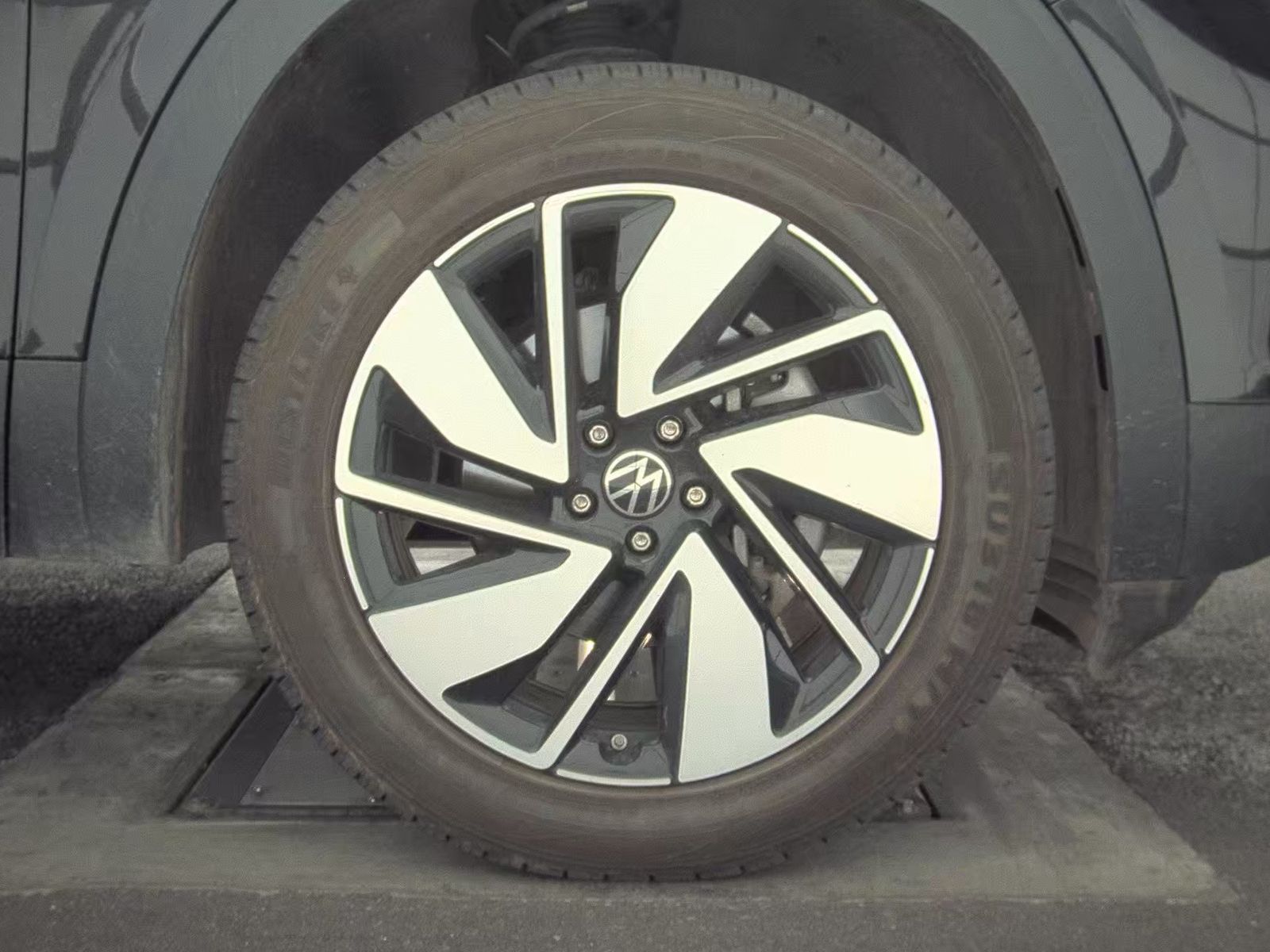 2024 Volkswagen Atlas 2.0T SE FWD