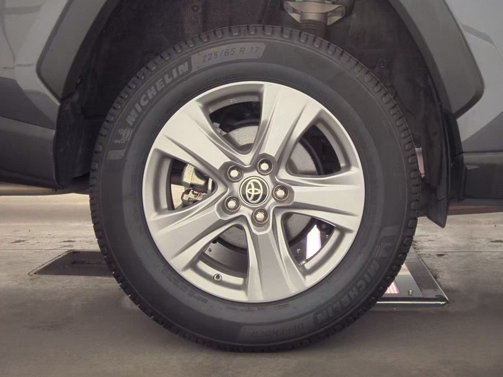 2023 Toyota RAV4 Hybrid LE AWD