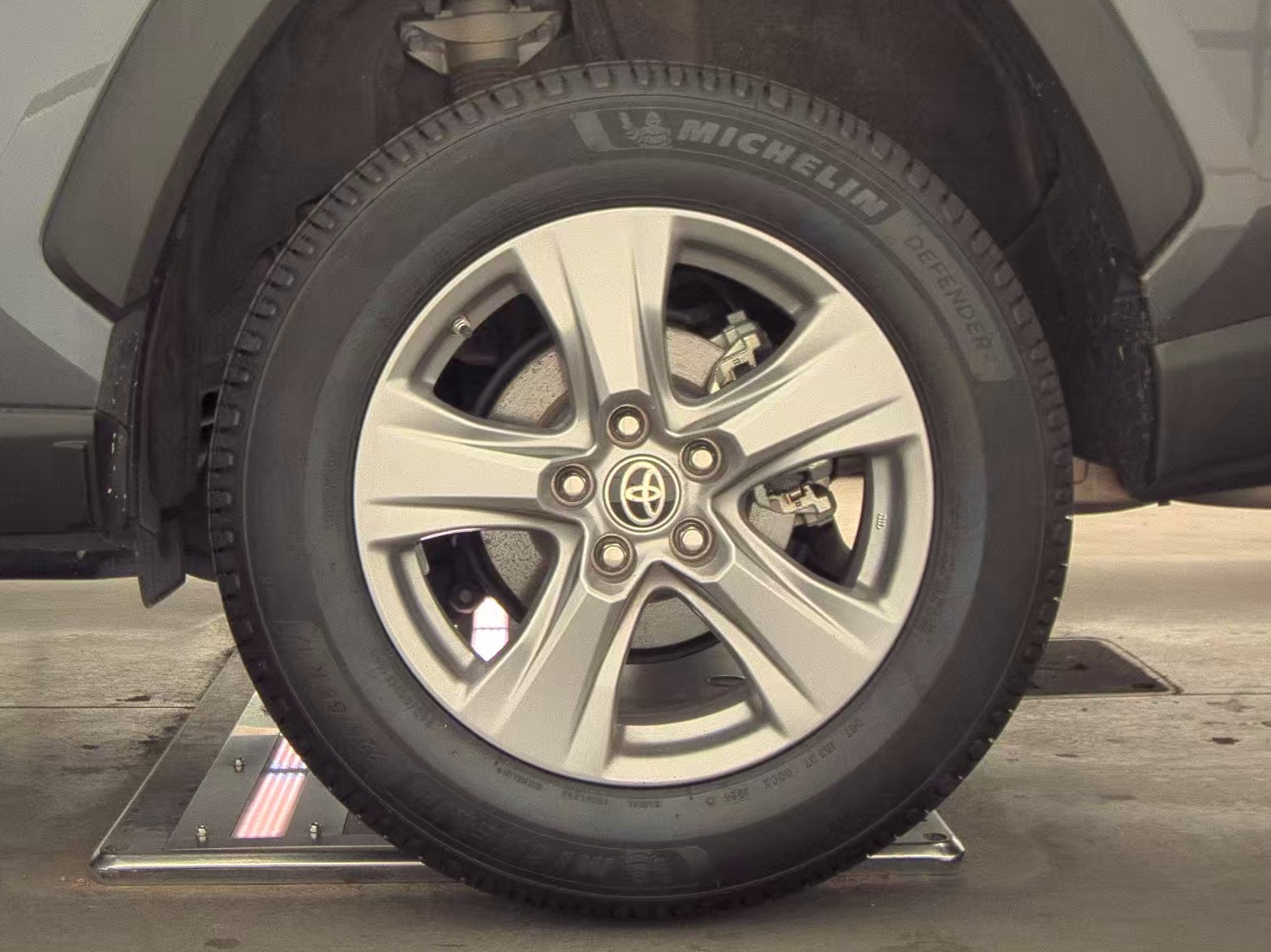 2023 Toyota RAV4 Hybrid LE AWD