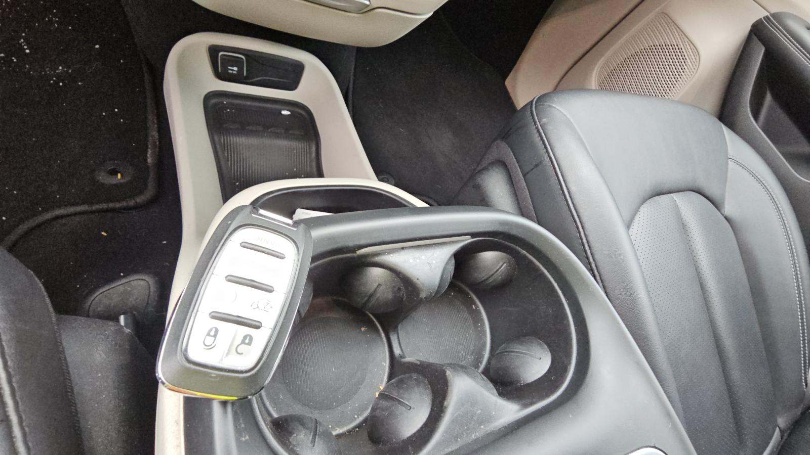 2024 Chrysler Pacifica Touring L FWD