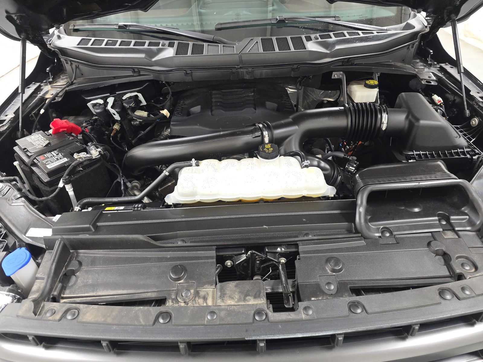 2023 Ford F-150 Lariat AWD