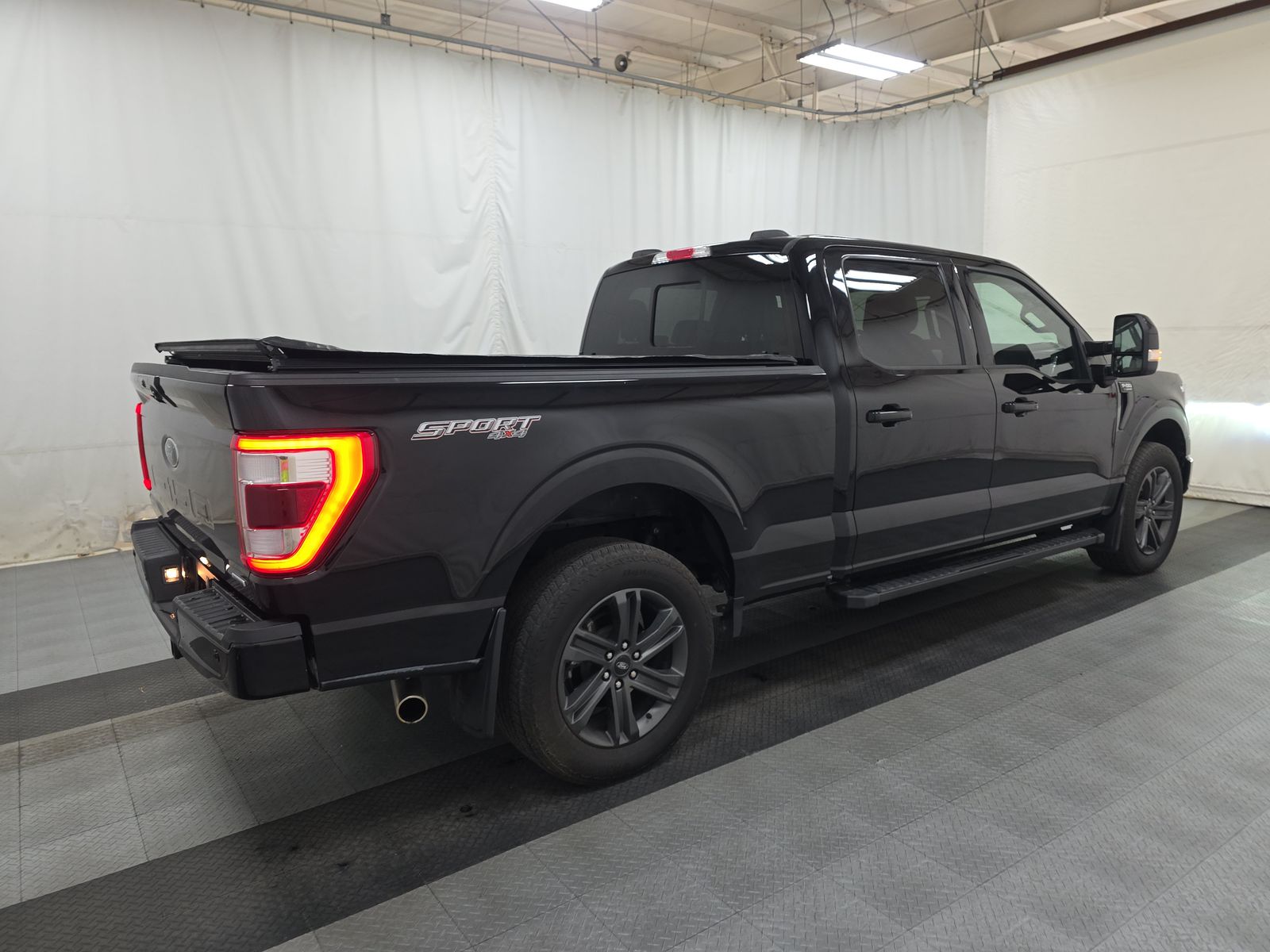 2023 Ford F-150 Lariat AWD