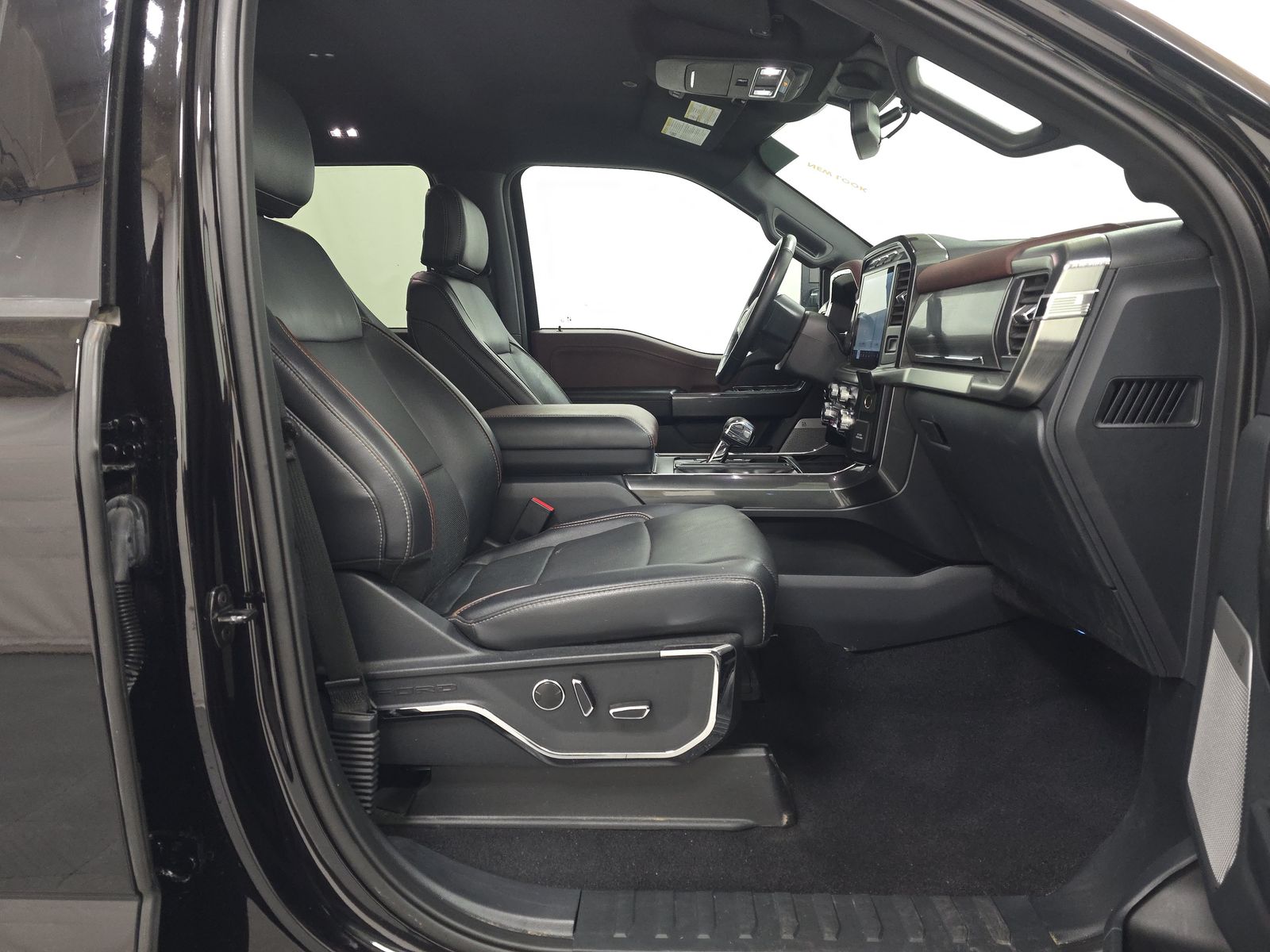 2023 Ford F-150 Lariat AWD