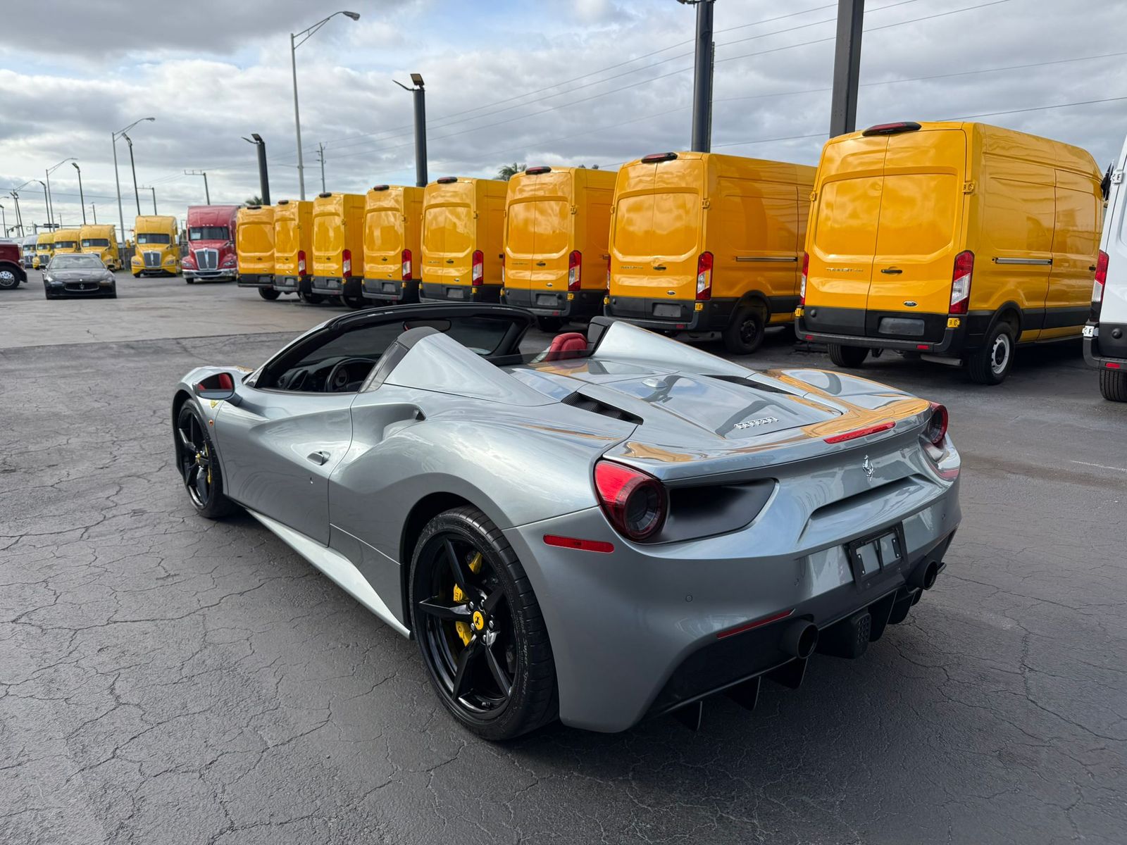 2019 Ferrari 488 Base RWD