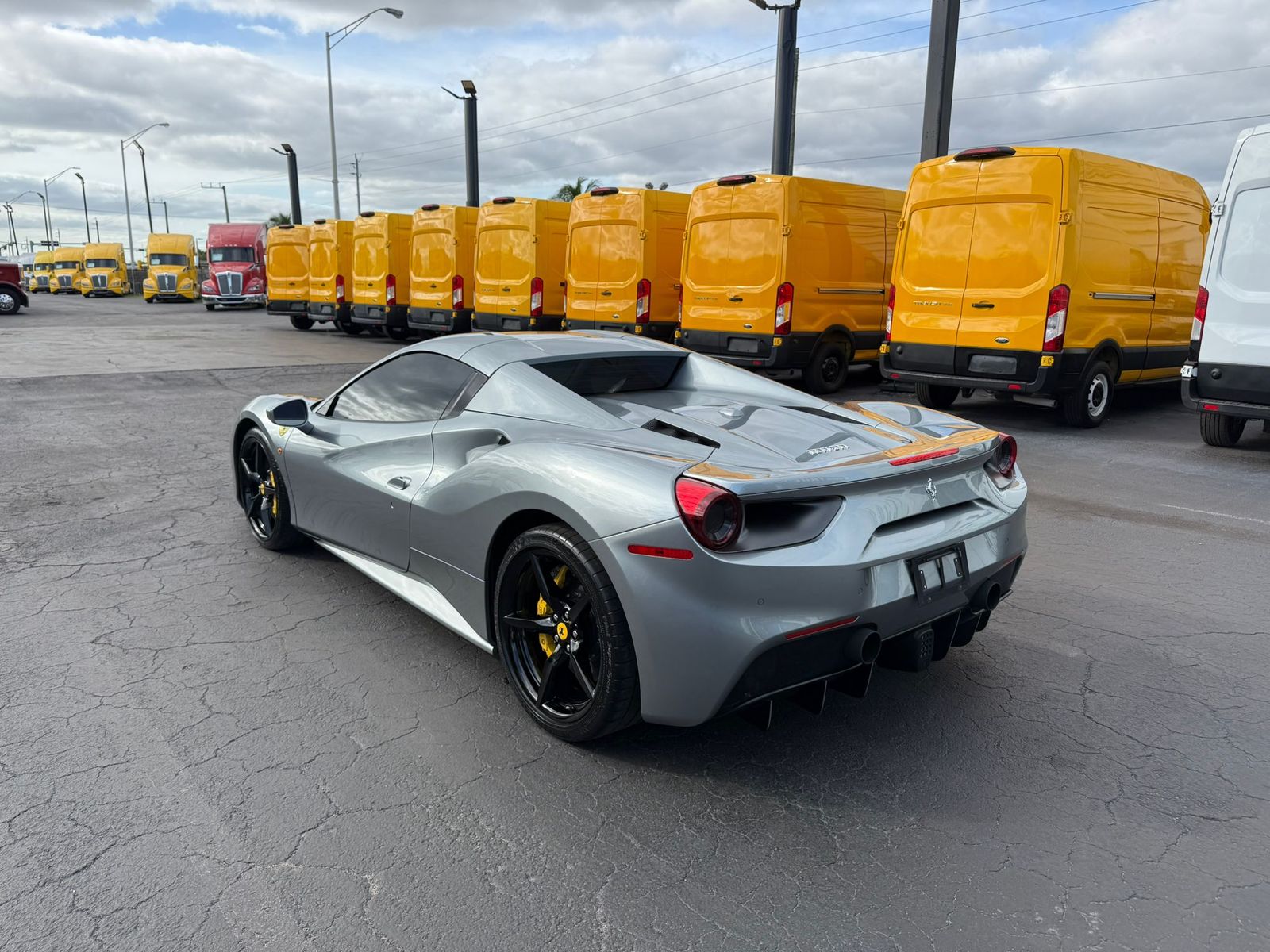 2019 Ferrari 488 Base RWD