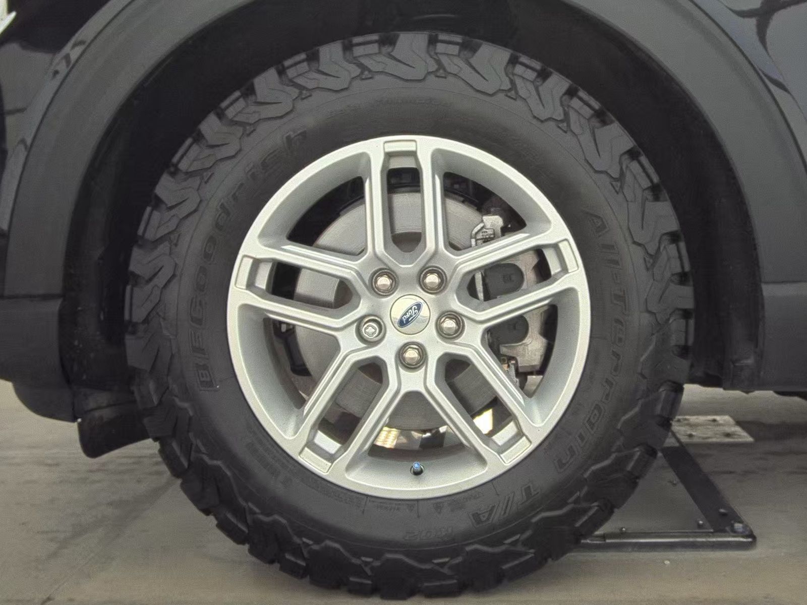 2025 Ford Explorer Active RWD