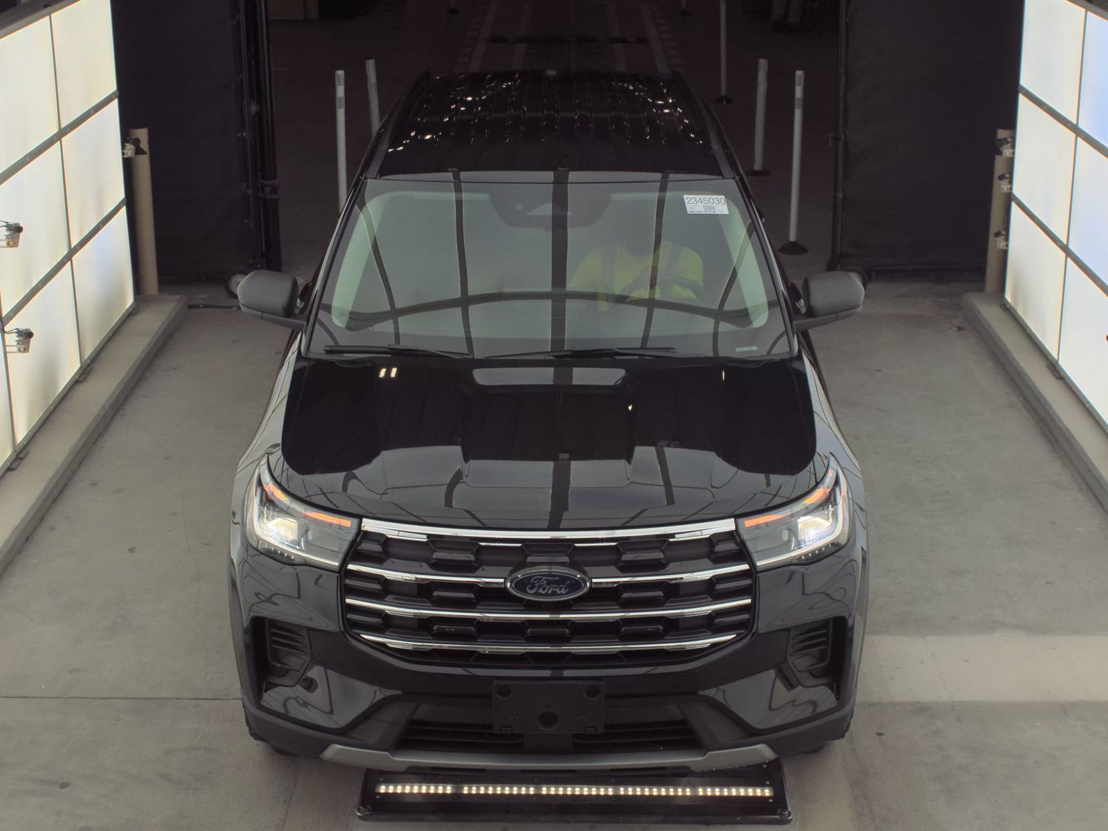 2025 Ford Explorer Active RWD