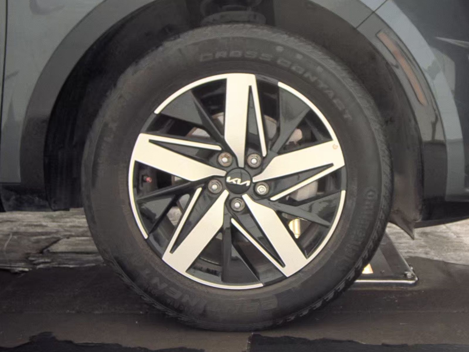 2023 Kia Sorento S FWD