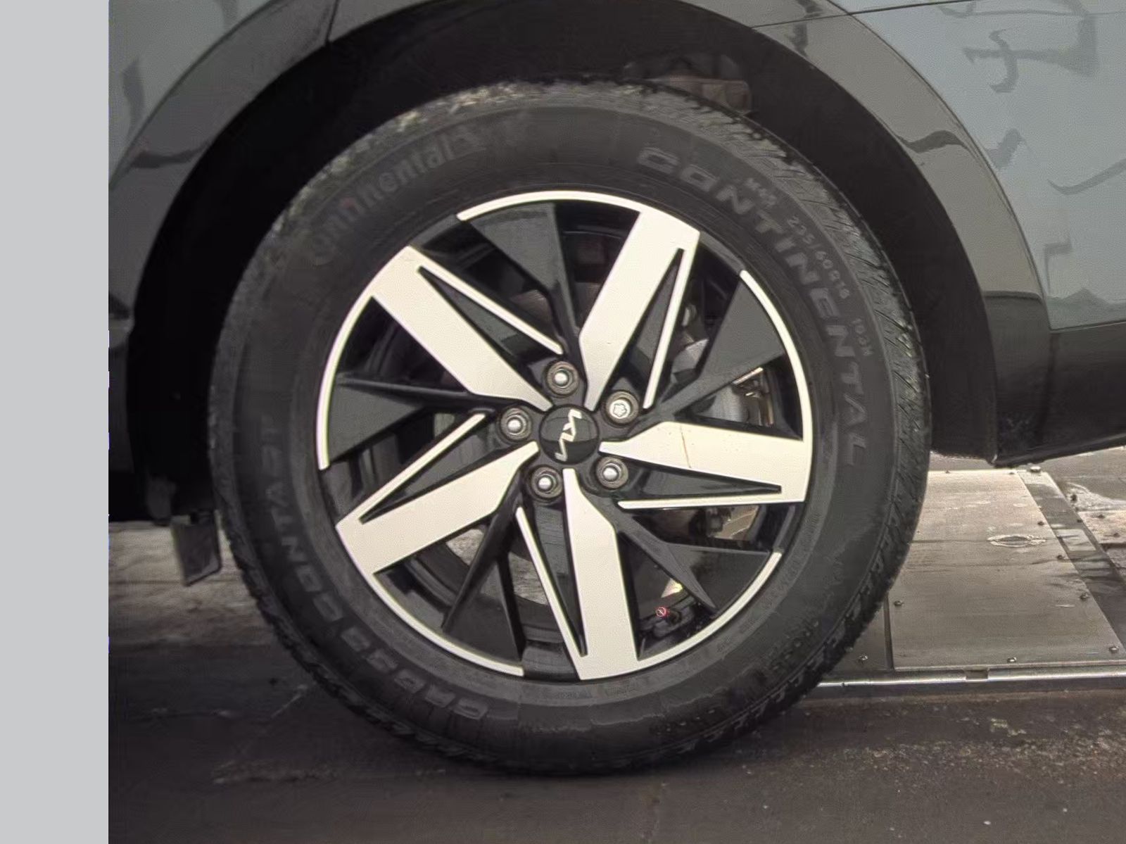 2023 Kia Sorento S FWD