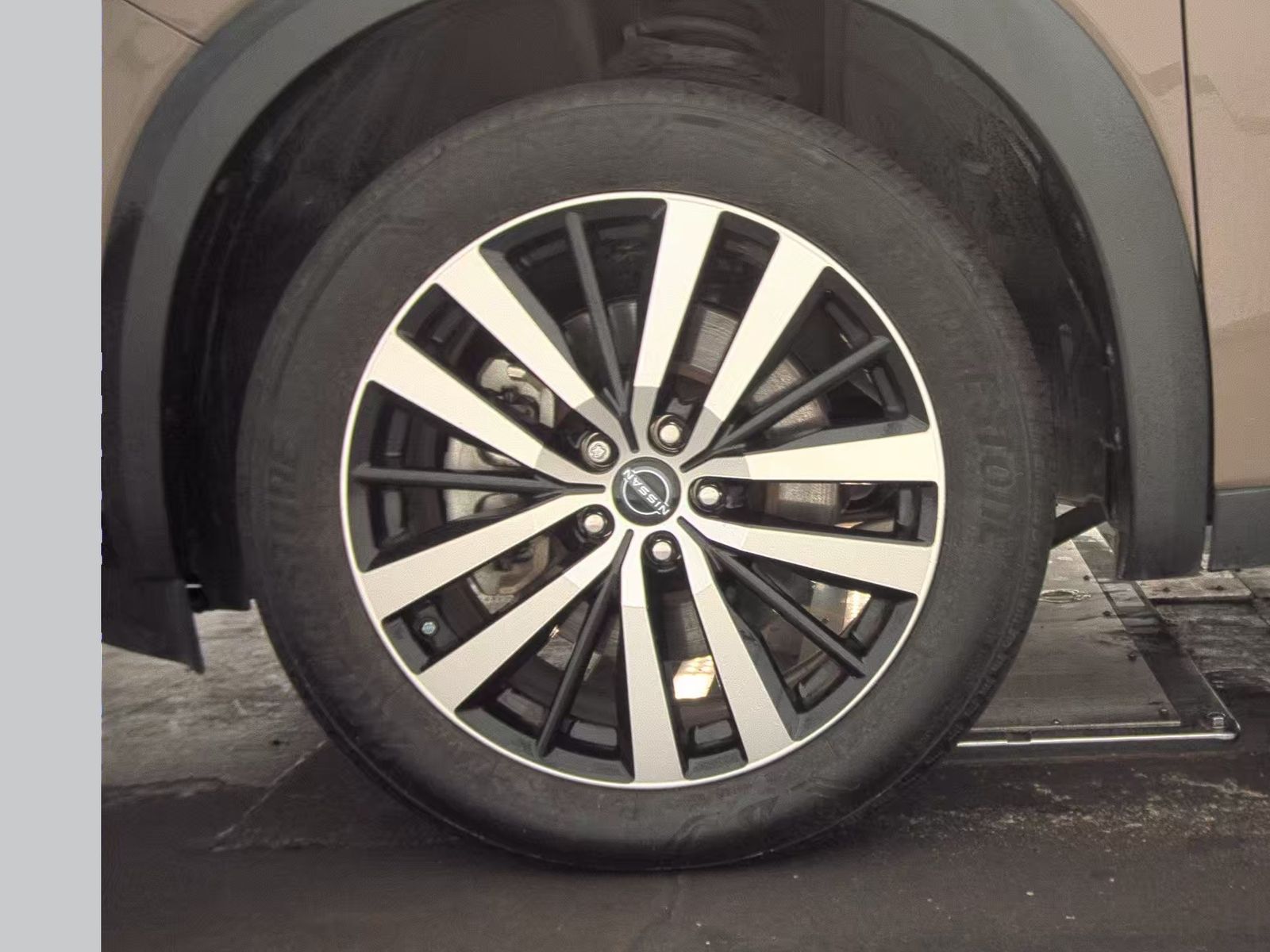 2023 Nissan Pathfinder Platinum FWD