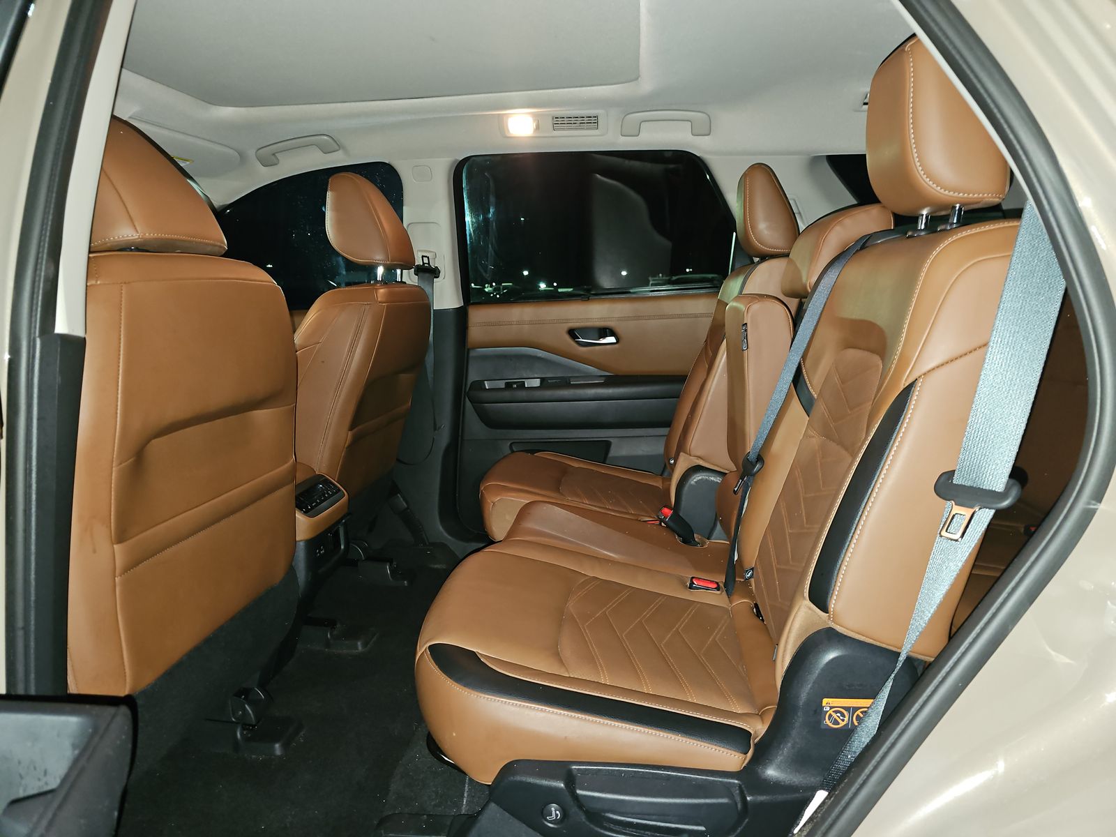 2023 Nissan Pathfinder Platinum FWD