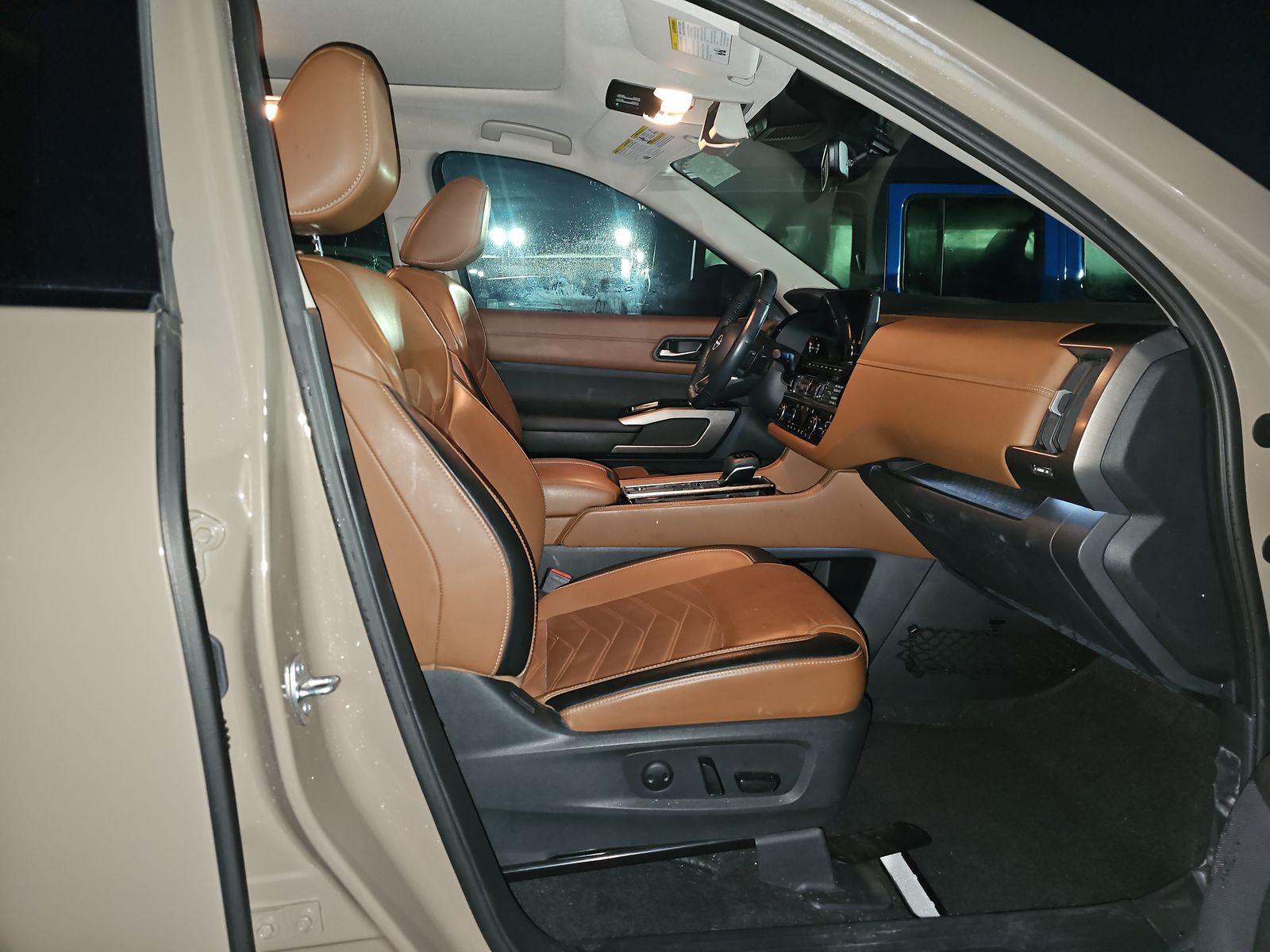 2023 Nissan Pathfinder Platinum FWD