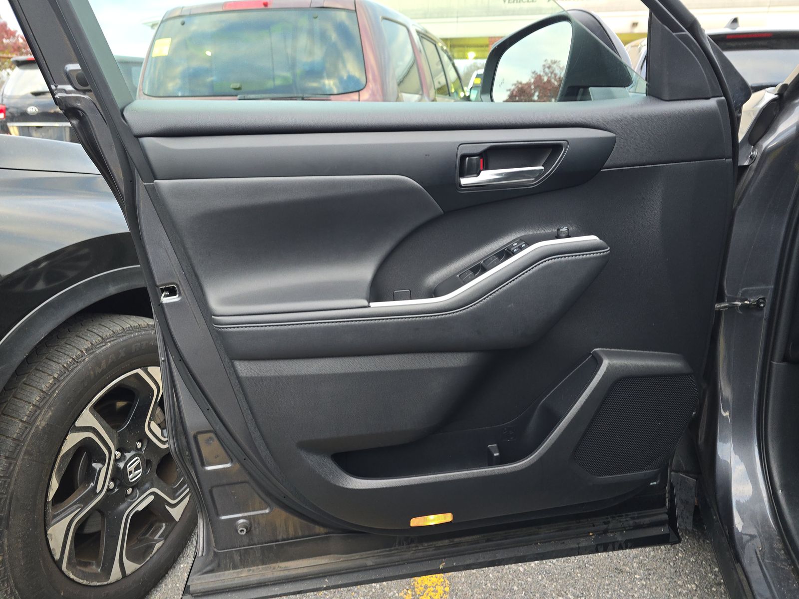 2020 Toyota Highlander XLE FWD