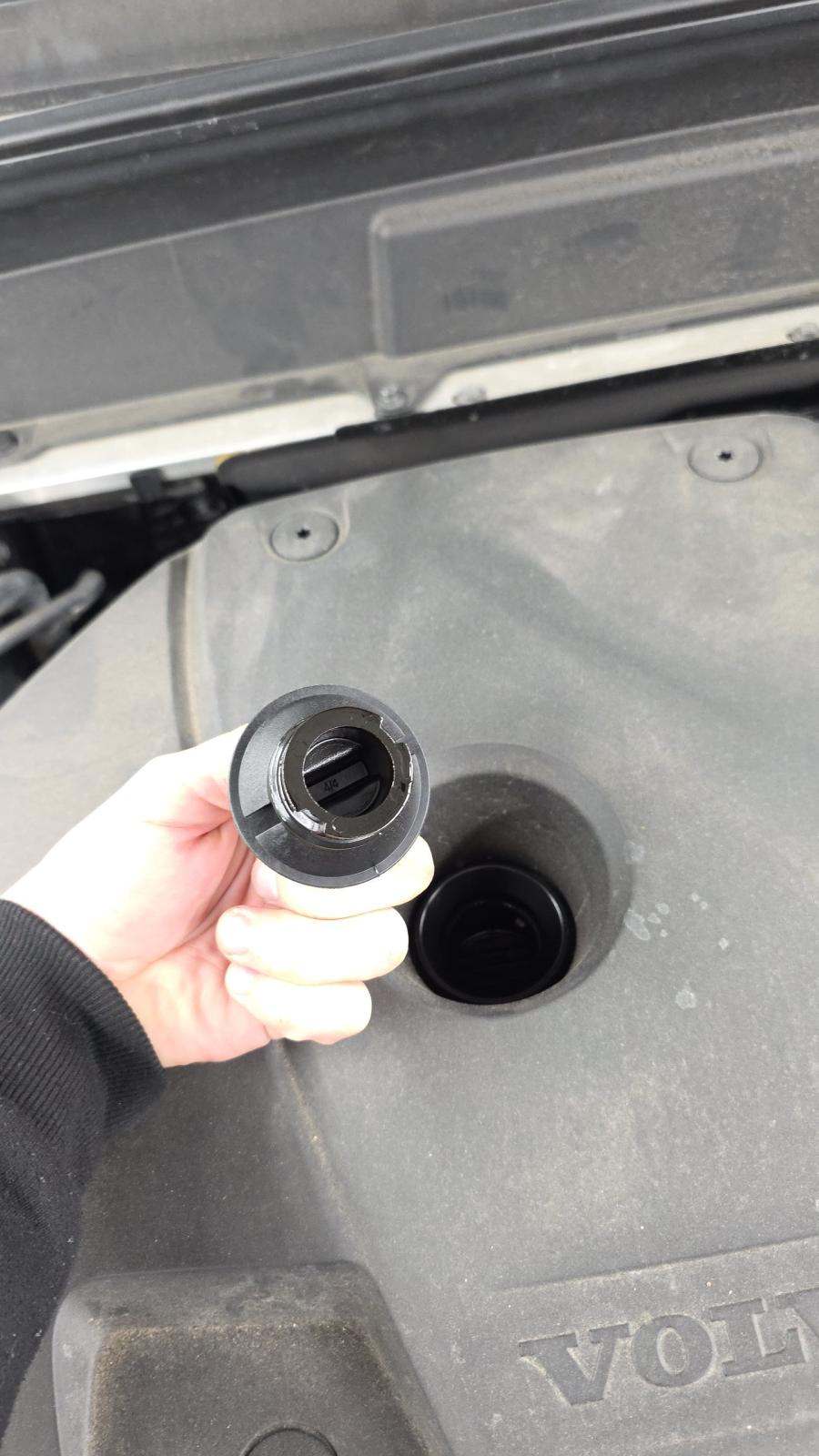 2022 Volvo XC60 Recharge T8 R-Design AWD