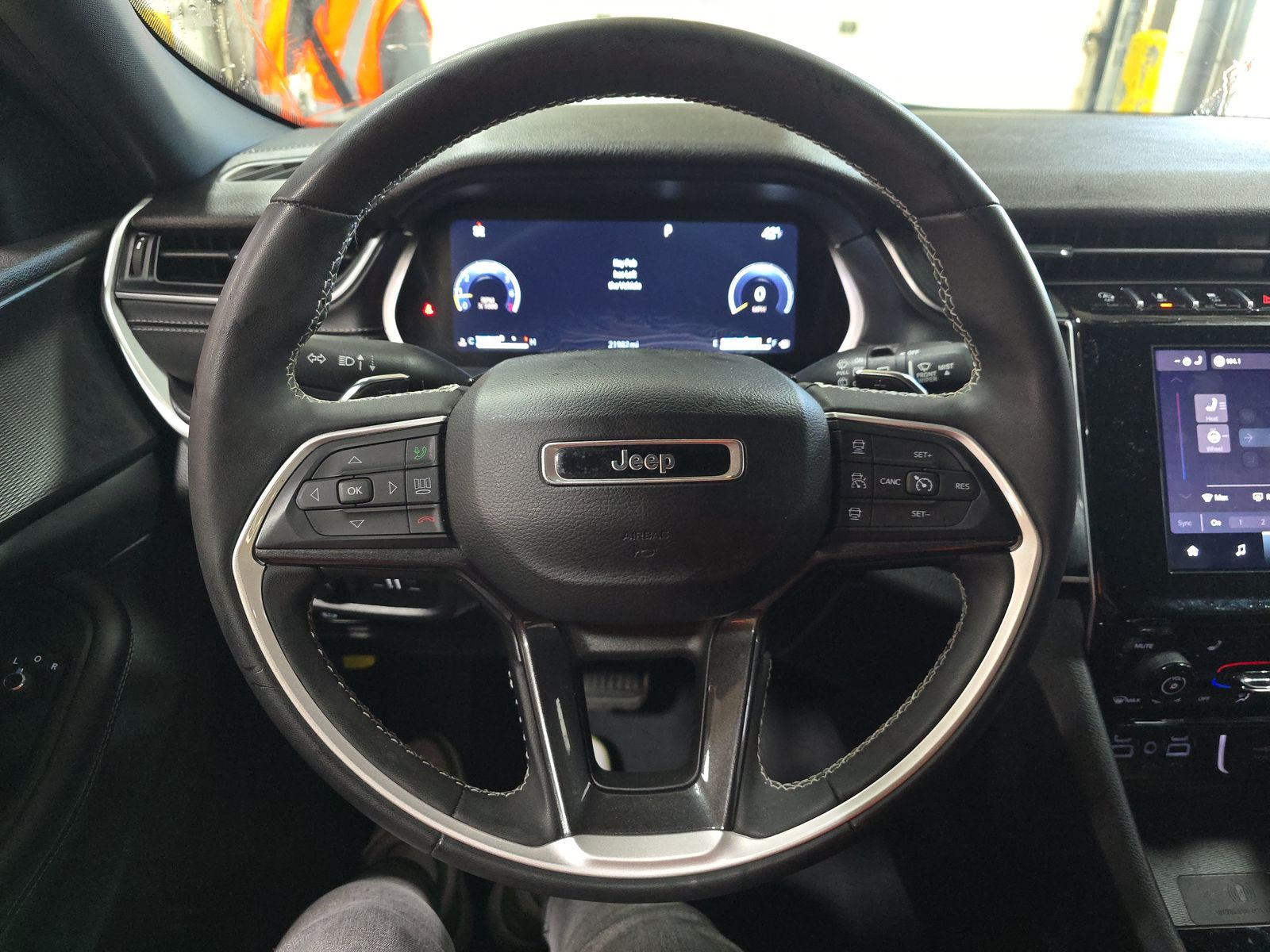 2023 Jeep Grand Cherokee Altitude AWD