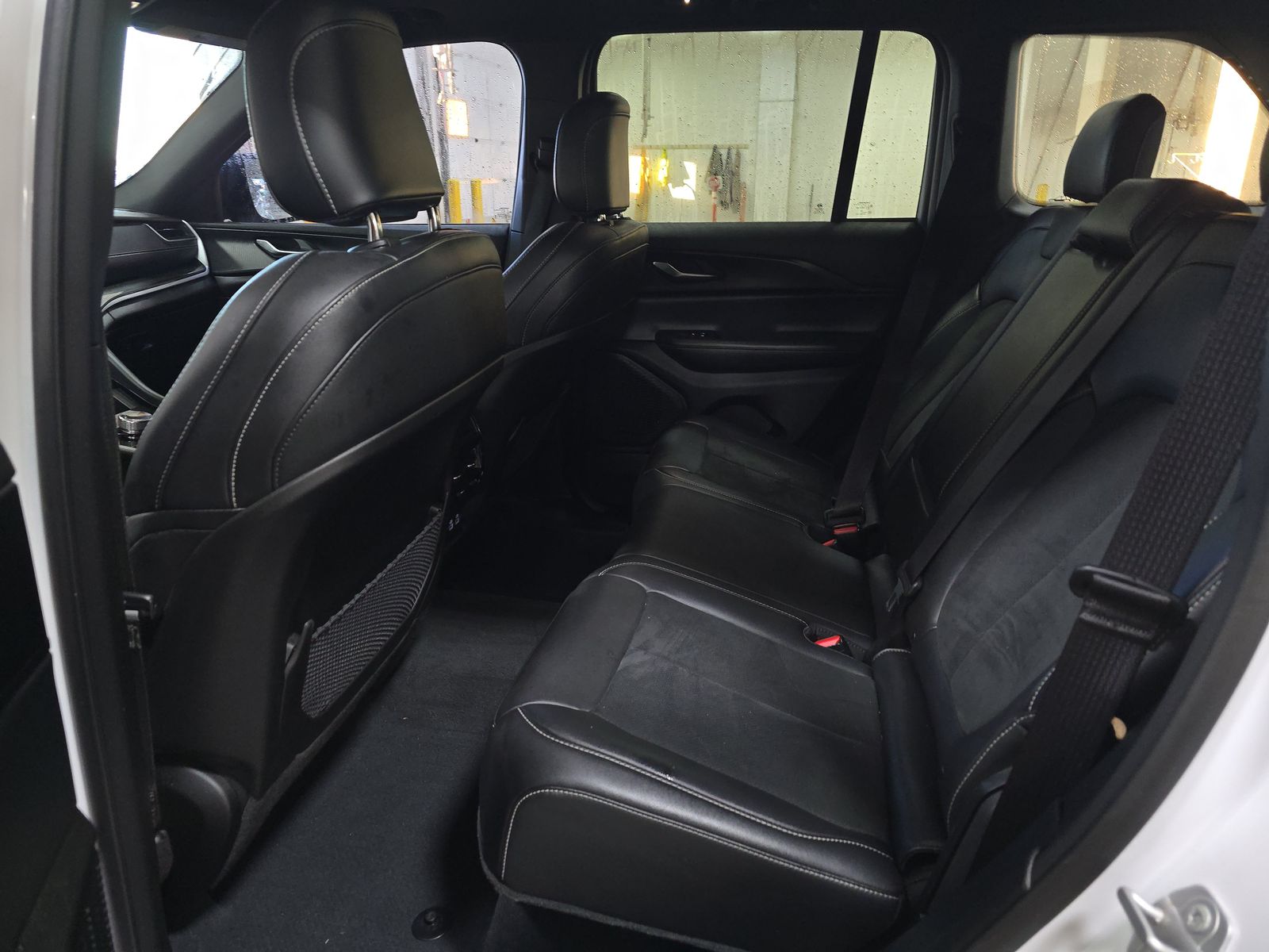 2023 Jeep Grand Cherokee Altitude AWD