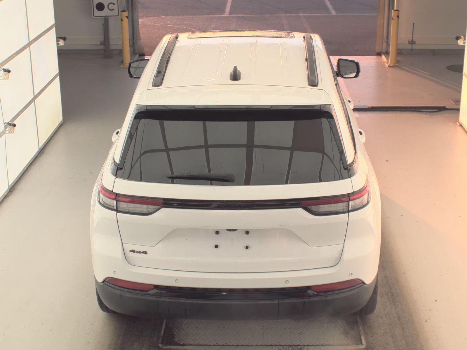 2023 Jeep Grand Cherokee Altitude AWD