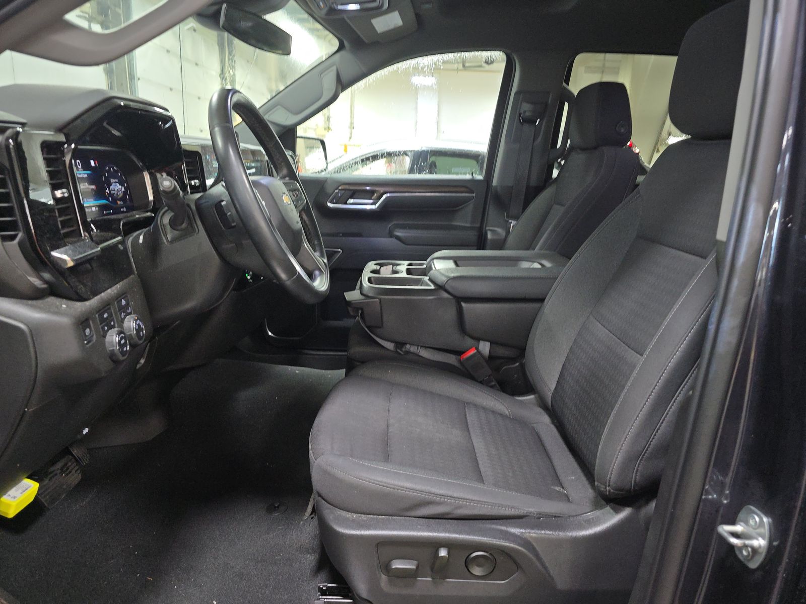 2023 Chevrolet Silverado 1500 LT AWD