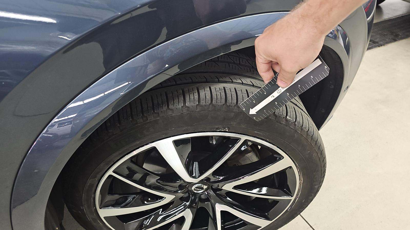 2023 Volvo XC90 B6 Plus AWD