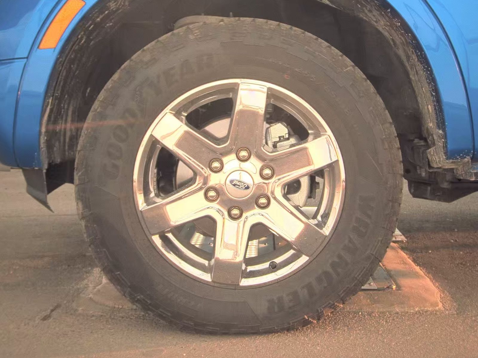 2025 Ford Ranger LARIAT AWD