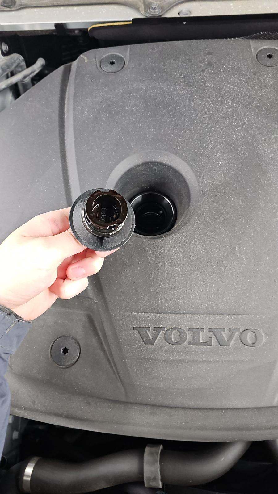 2024 Volvo XC90 Recharge T8 Plus AWD