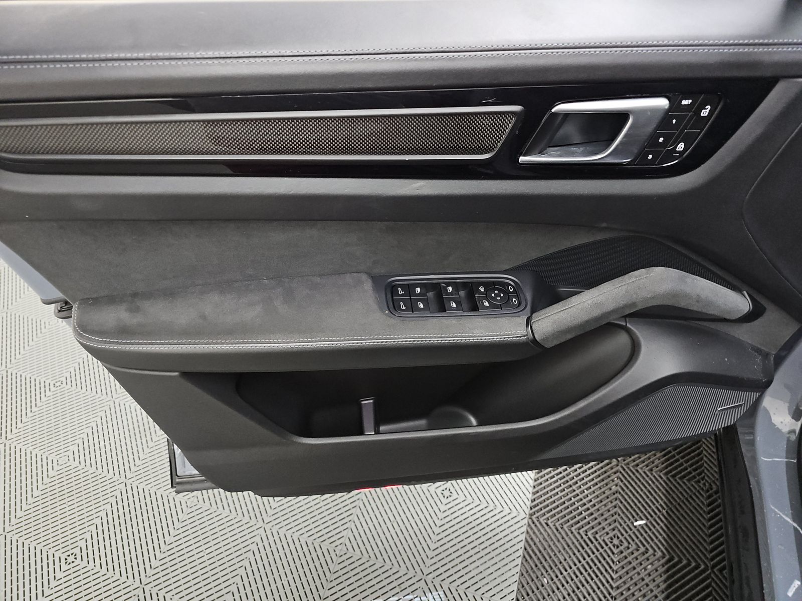 2023 Porsche Cayenne Turbo GT AWD