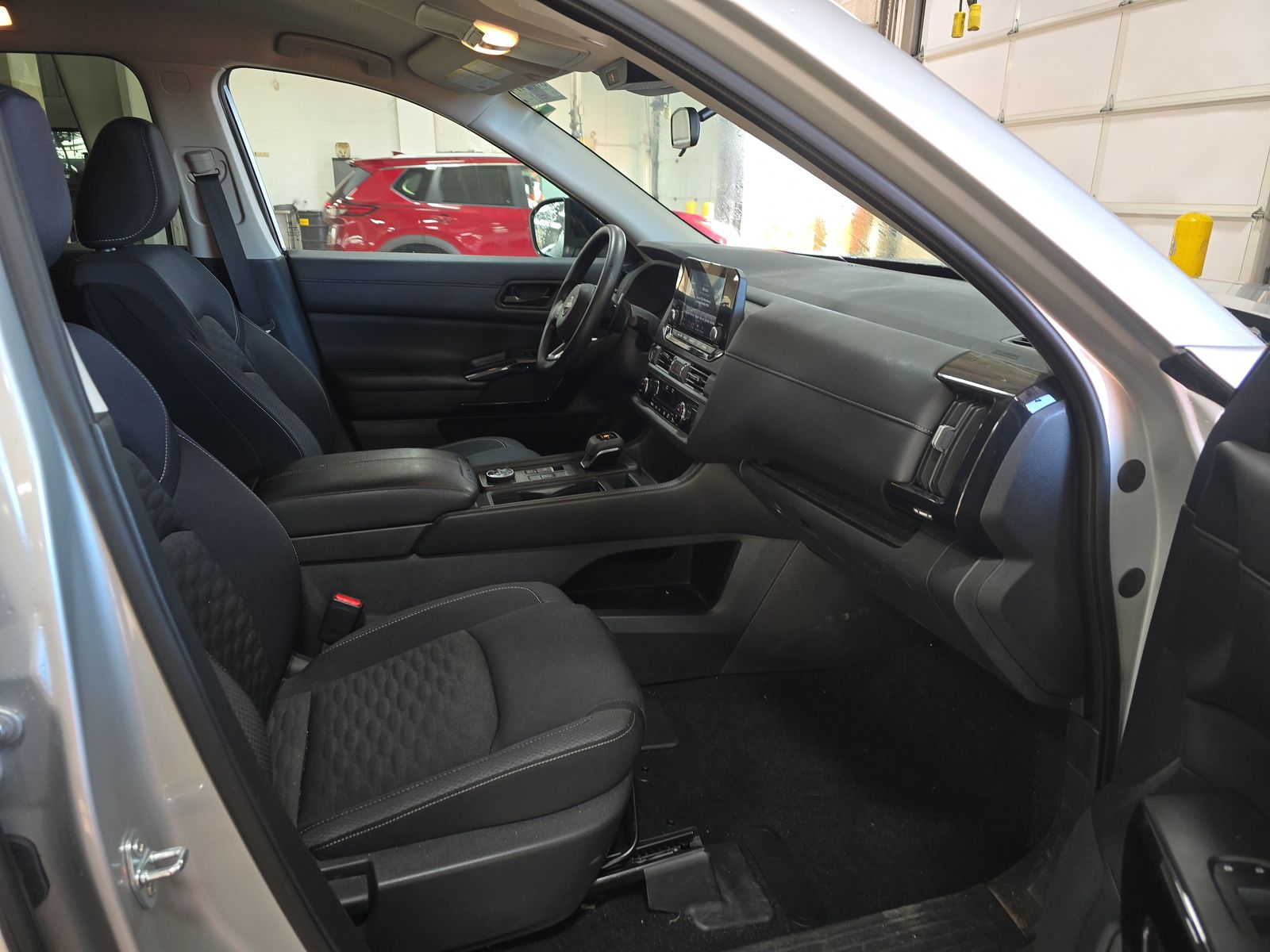 2024 Nissan Pathfinder S AWD