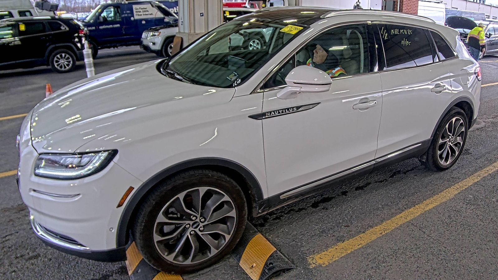 2022 Lincoln Nautilus Reserve AWD