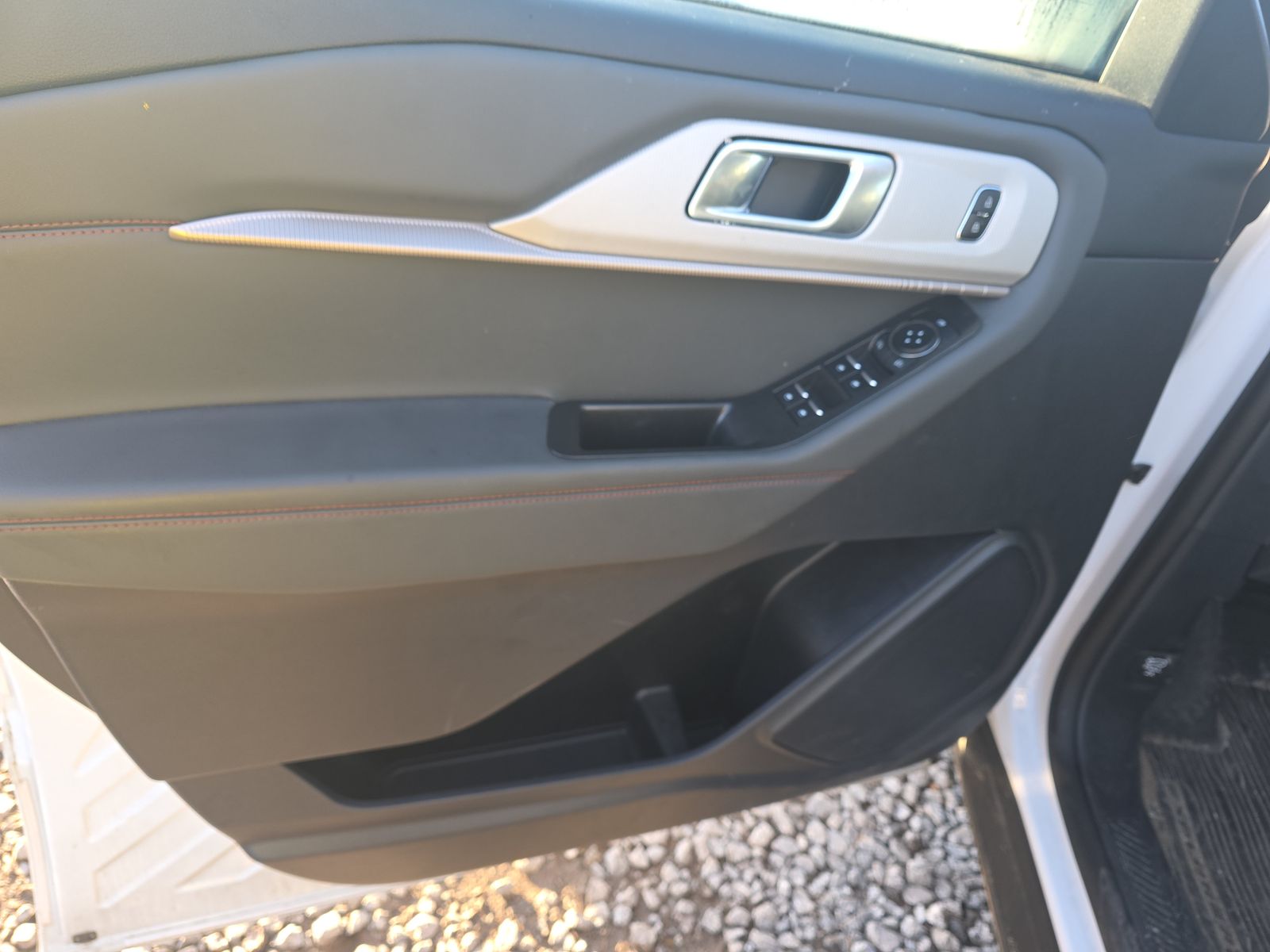 2025 Ford Explorer Active AWD