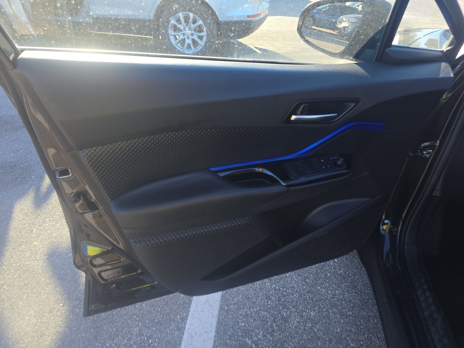 2020 Toyota C-HR XLE FWD