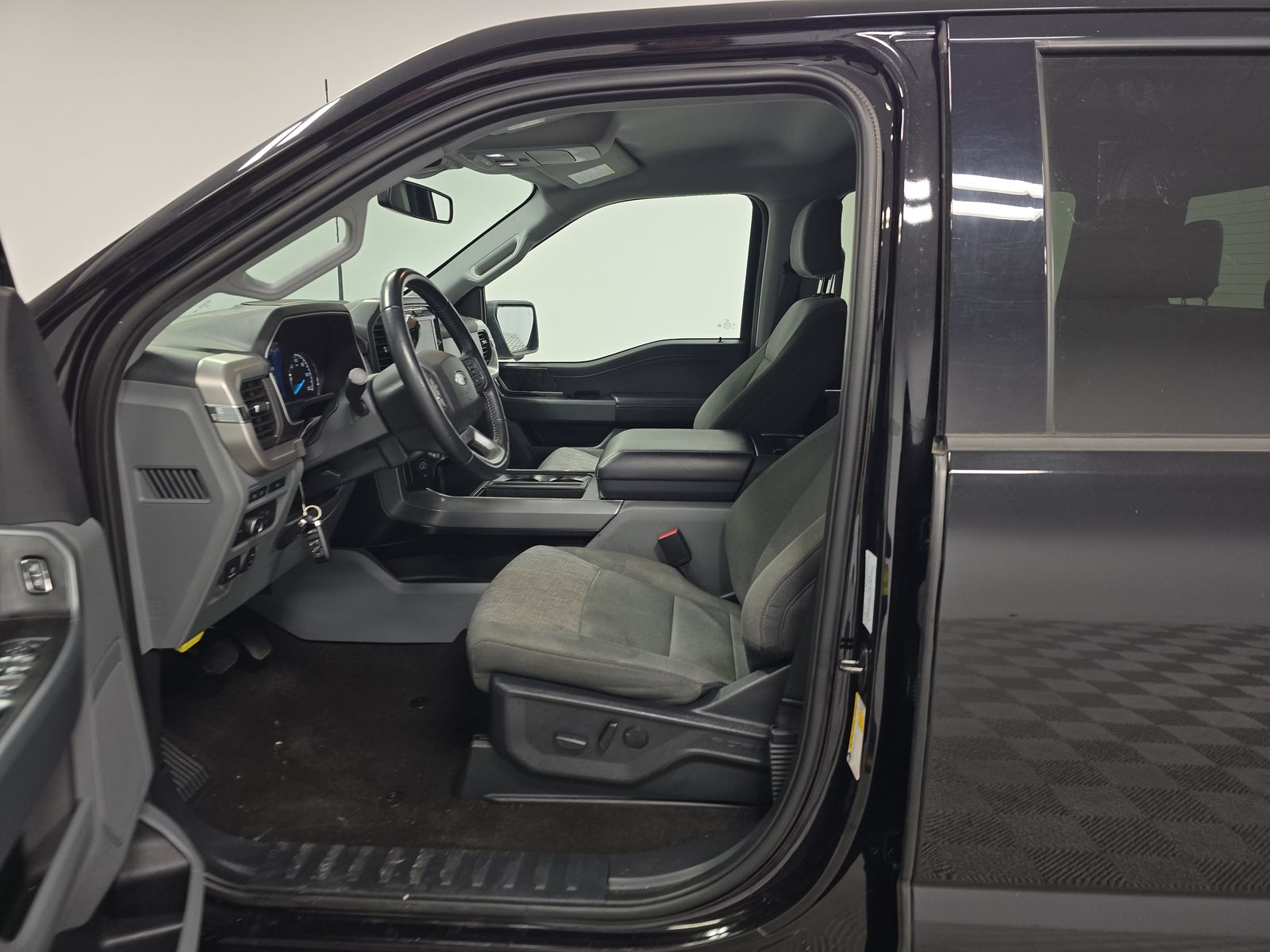 2022 Ford F-150 XLT AWD