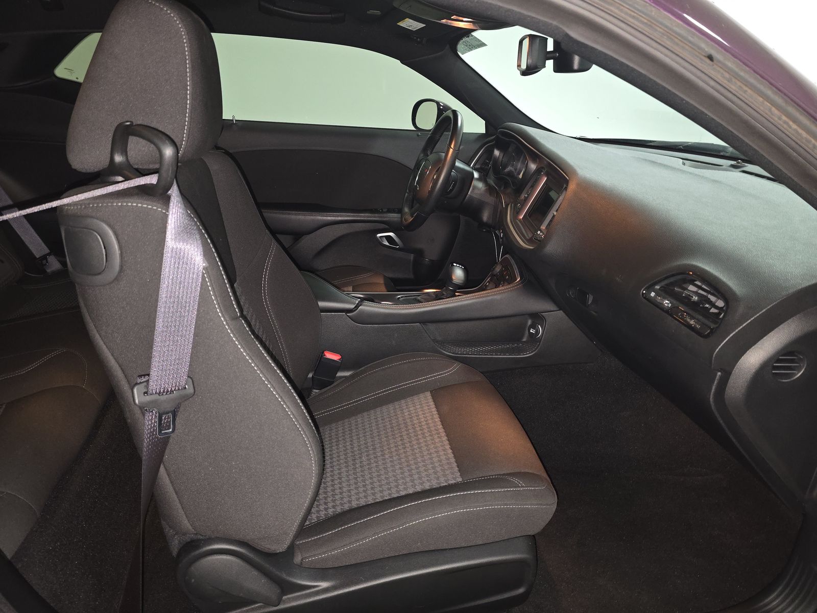 2022 Dodge Challenger SXT RWD